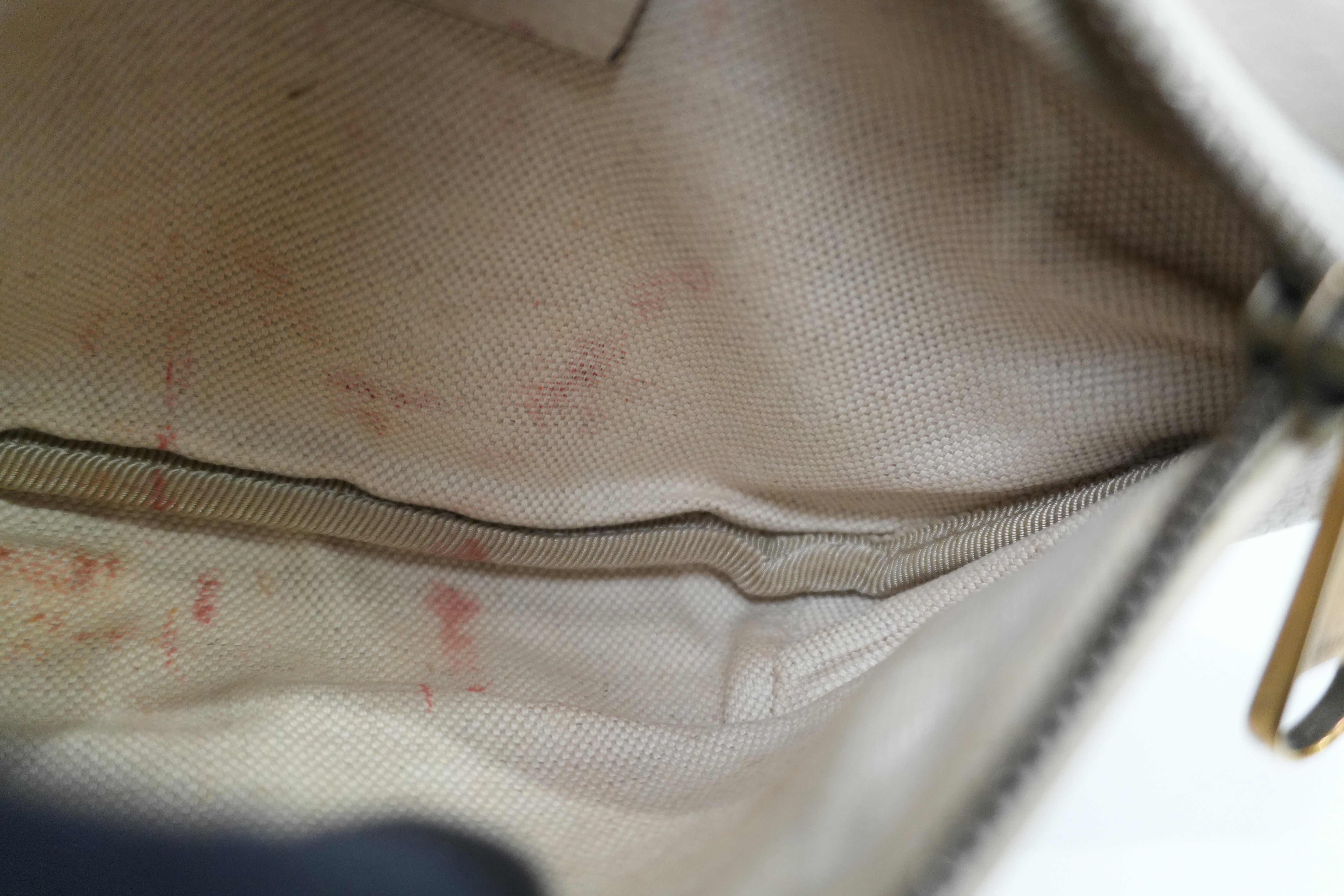 Pre-owned Gucci Small Body Bag White