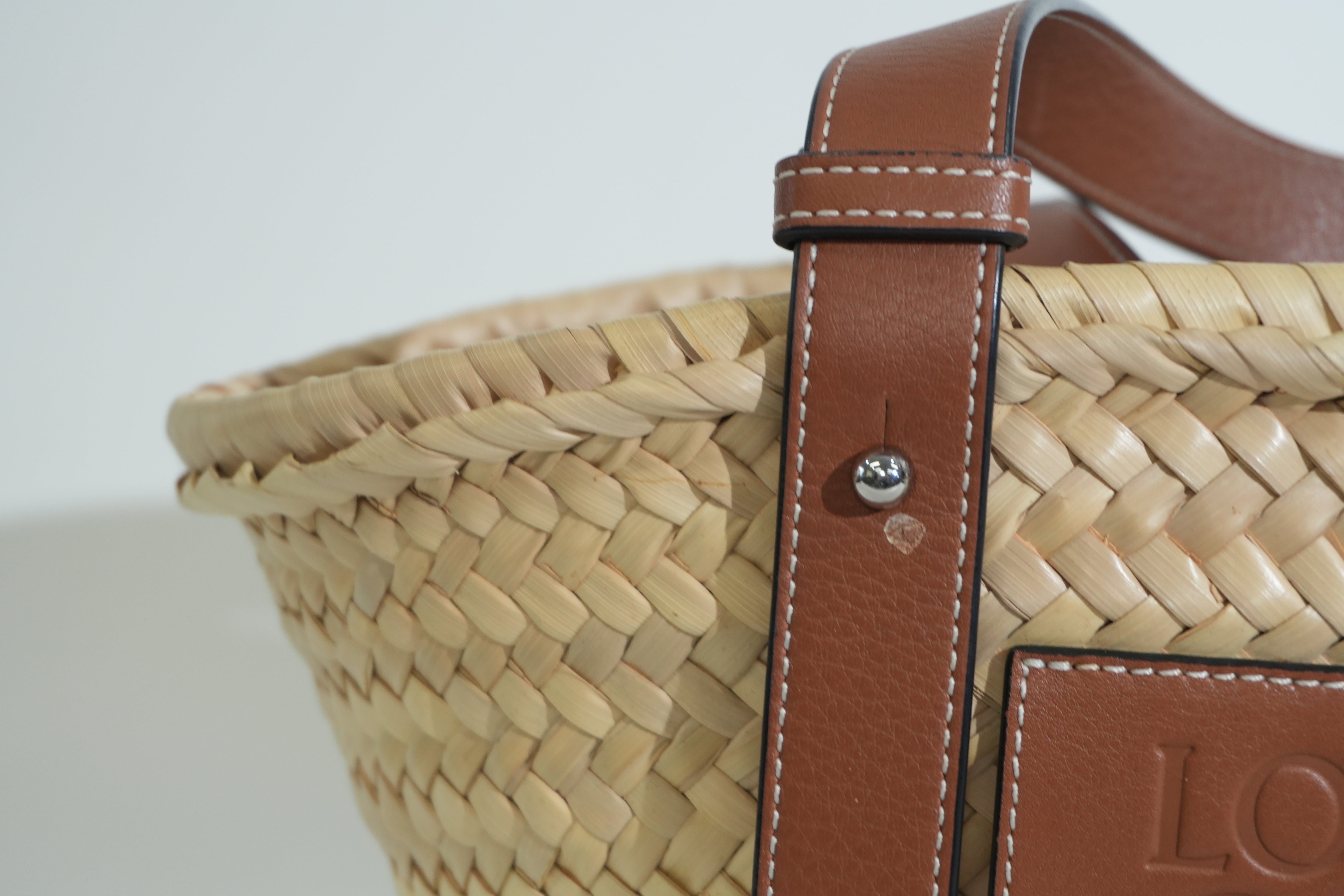 Pre-owned Loewe Raffia Small Anagram Basket Handbag Brown