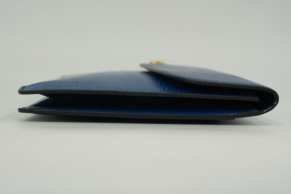 Pre-Owned Louis Vuitton Epi Blue Montaine Document Case Blue