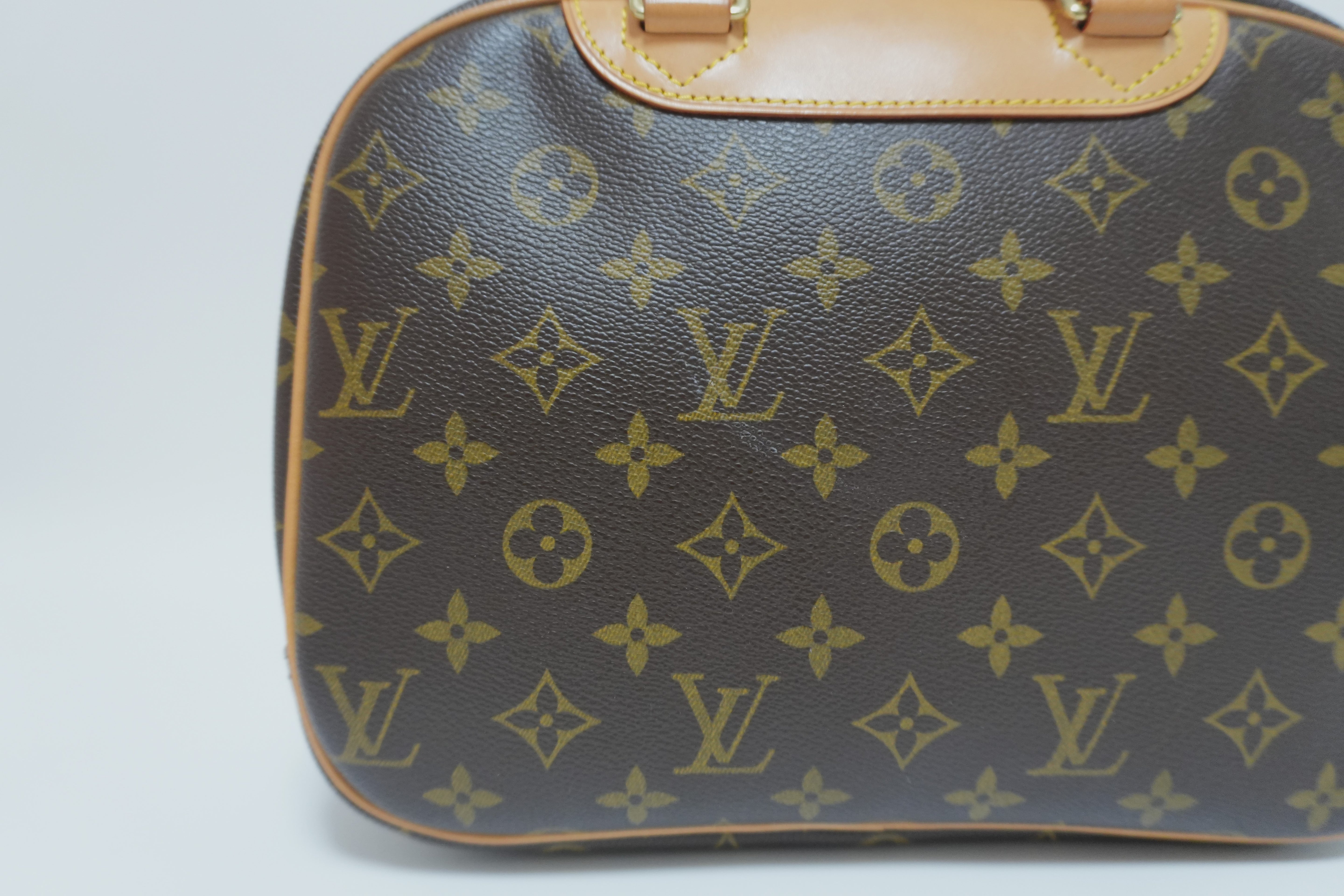 Pre-Owned Burberry Haymarket Check Hartham Crossbody Bag