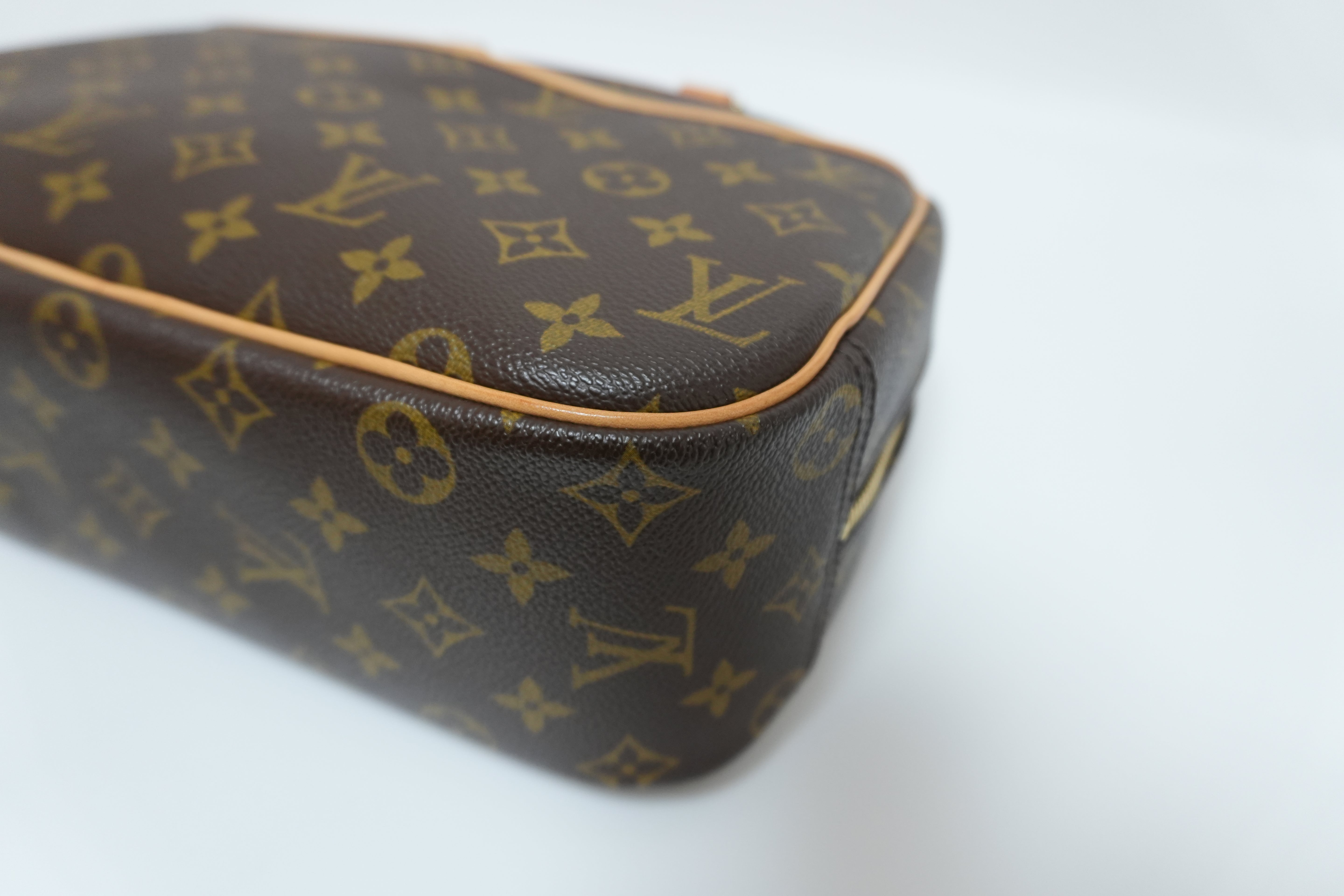 Pre-Owned Burberry Haymarket Check Hartham Crossbody Bag