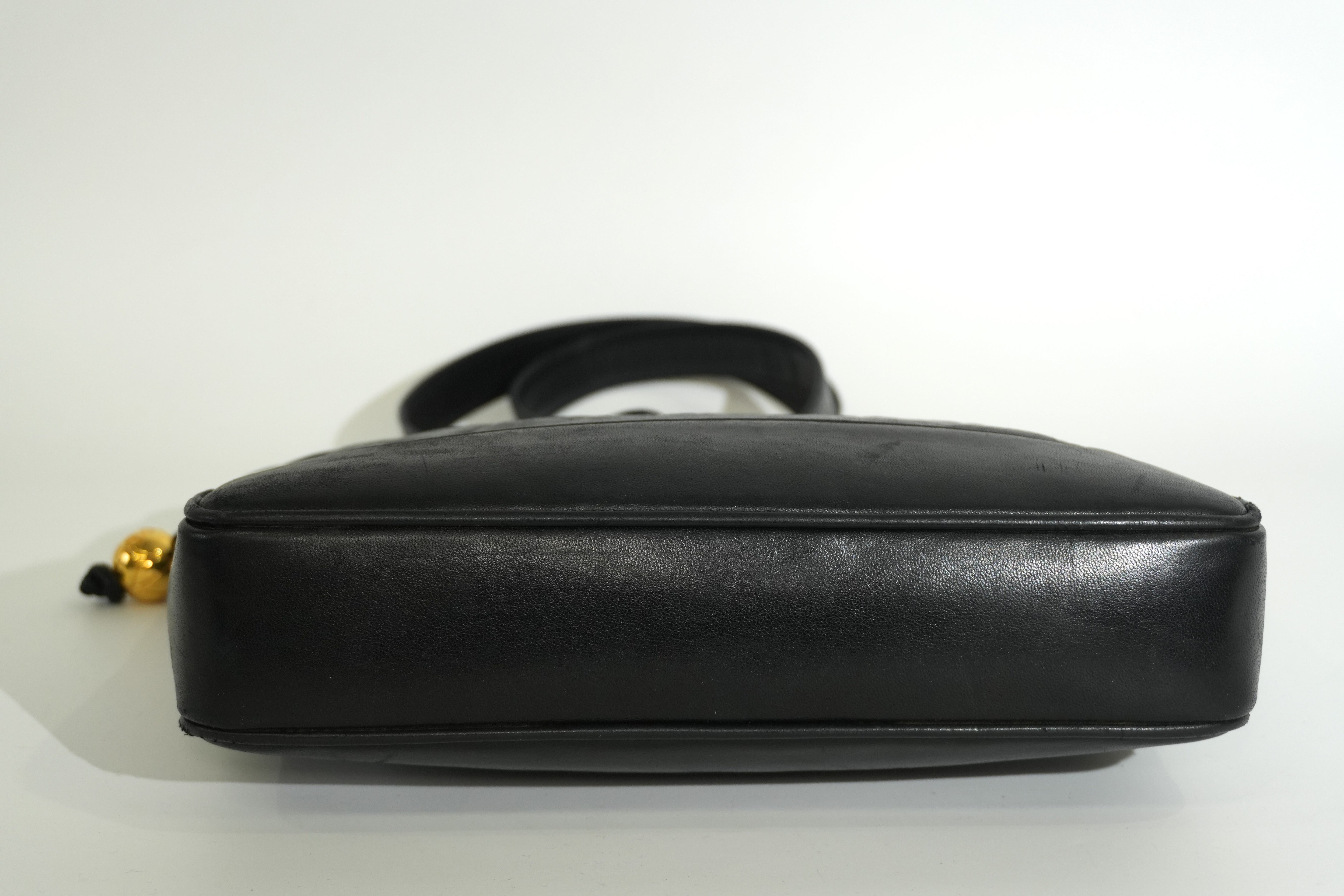 Pre-owned Chanel Lambskin Leather Shoulder Bag Black