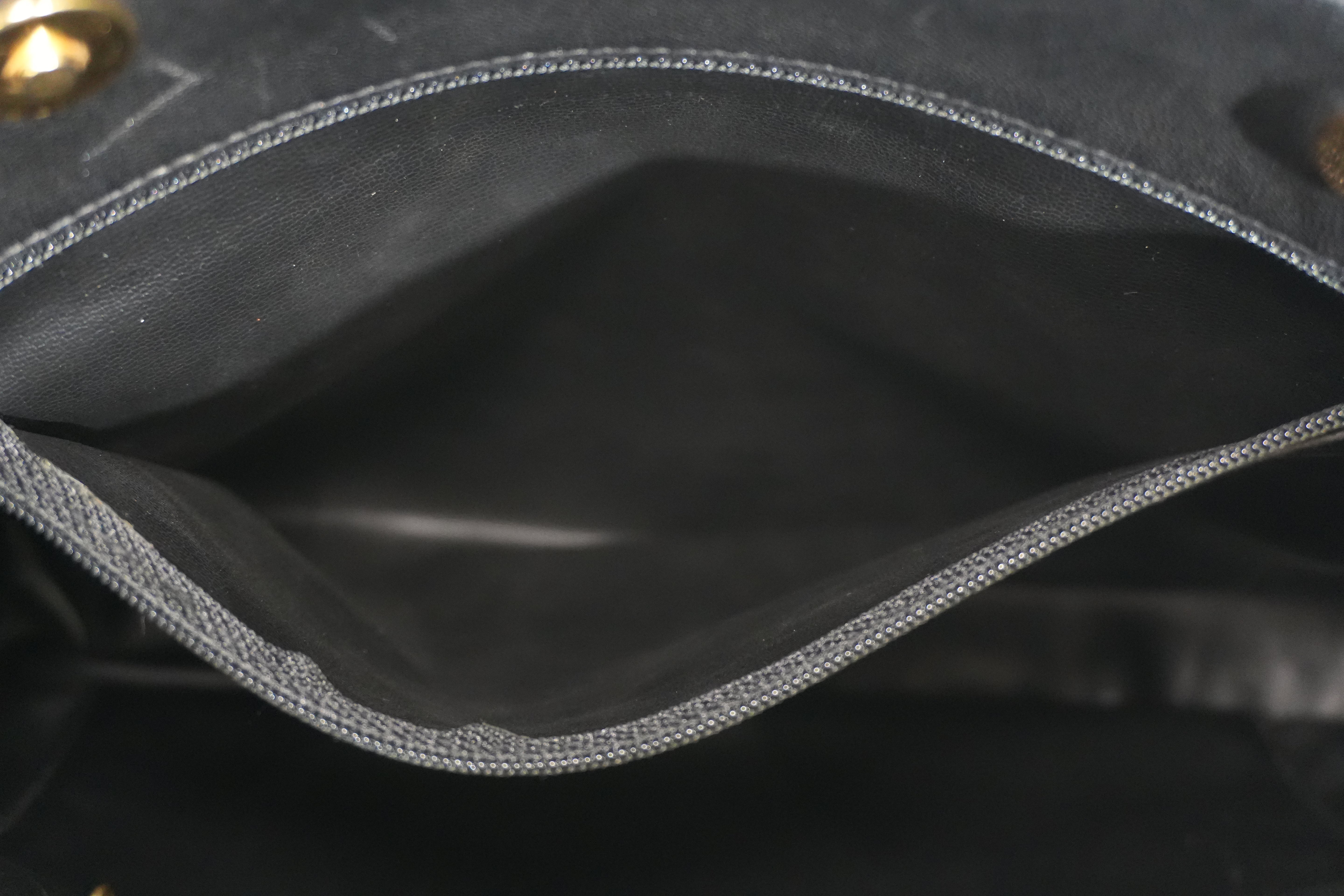 Pre-owned Chanel Lambskin Leather Shoulder Bag Black