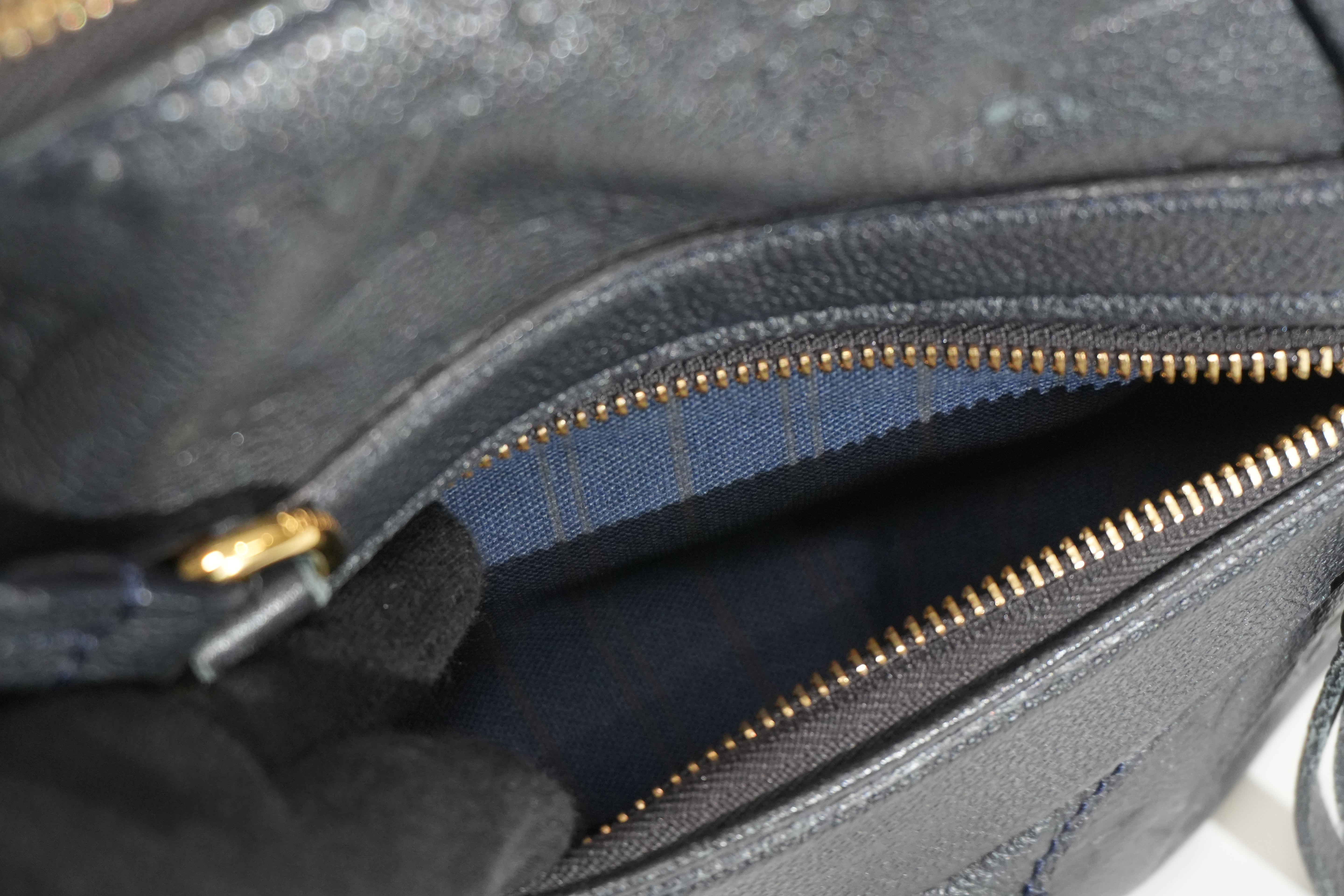 Pre-owned Louis Vuitton Impriente Lumineuse PM Shoulder Bag Navy Blue