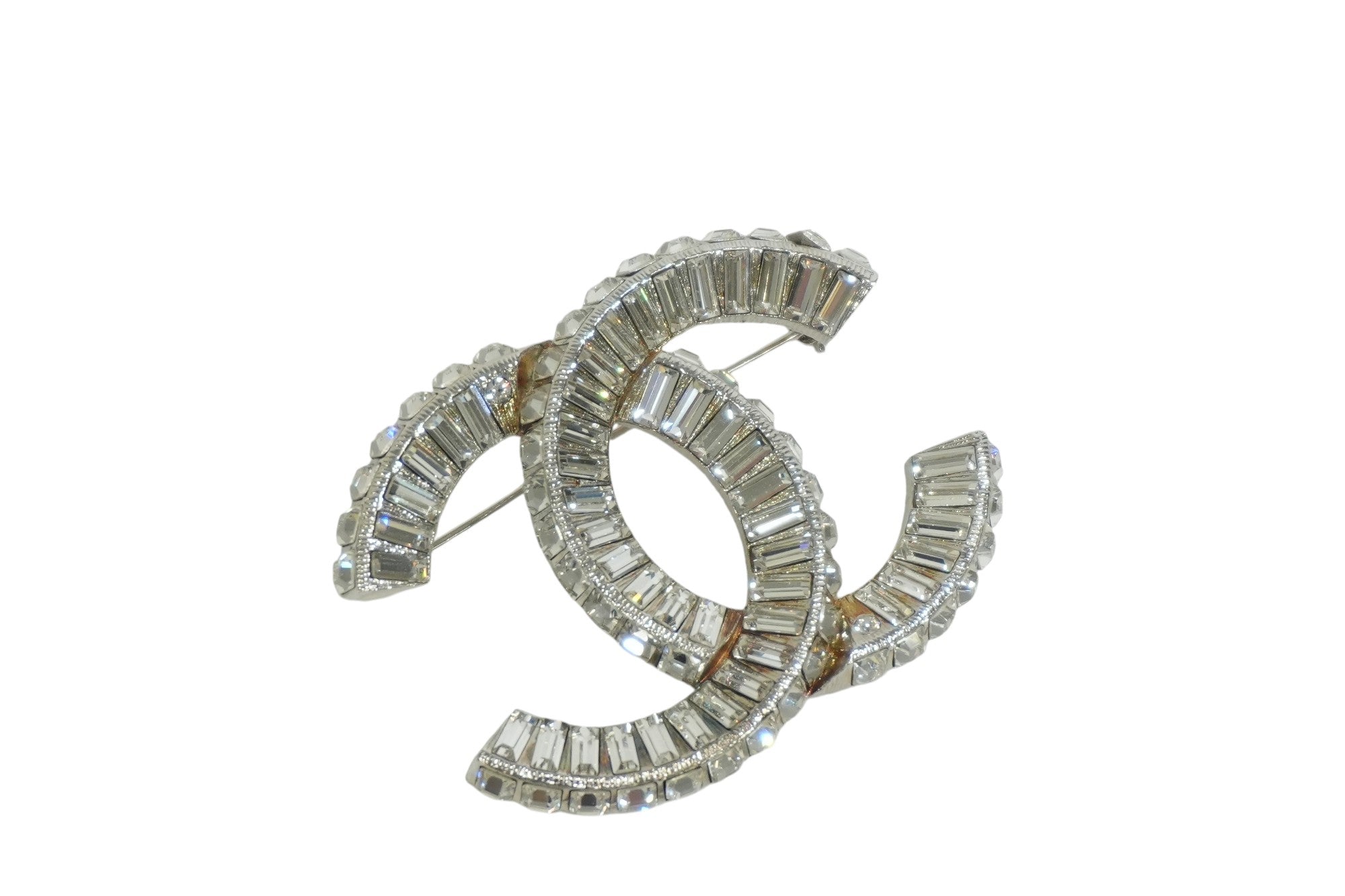 Pre-owned Chanel CC Brooch Silver tone