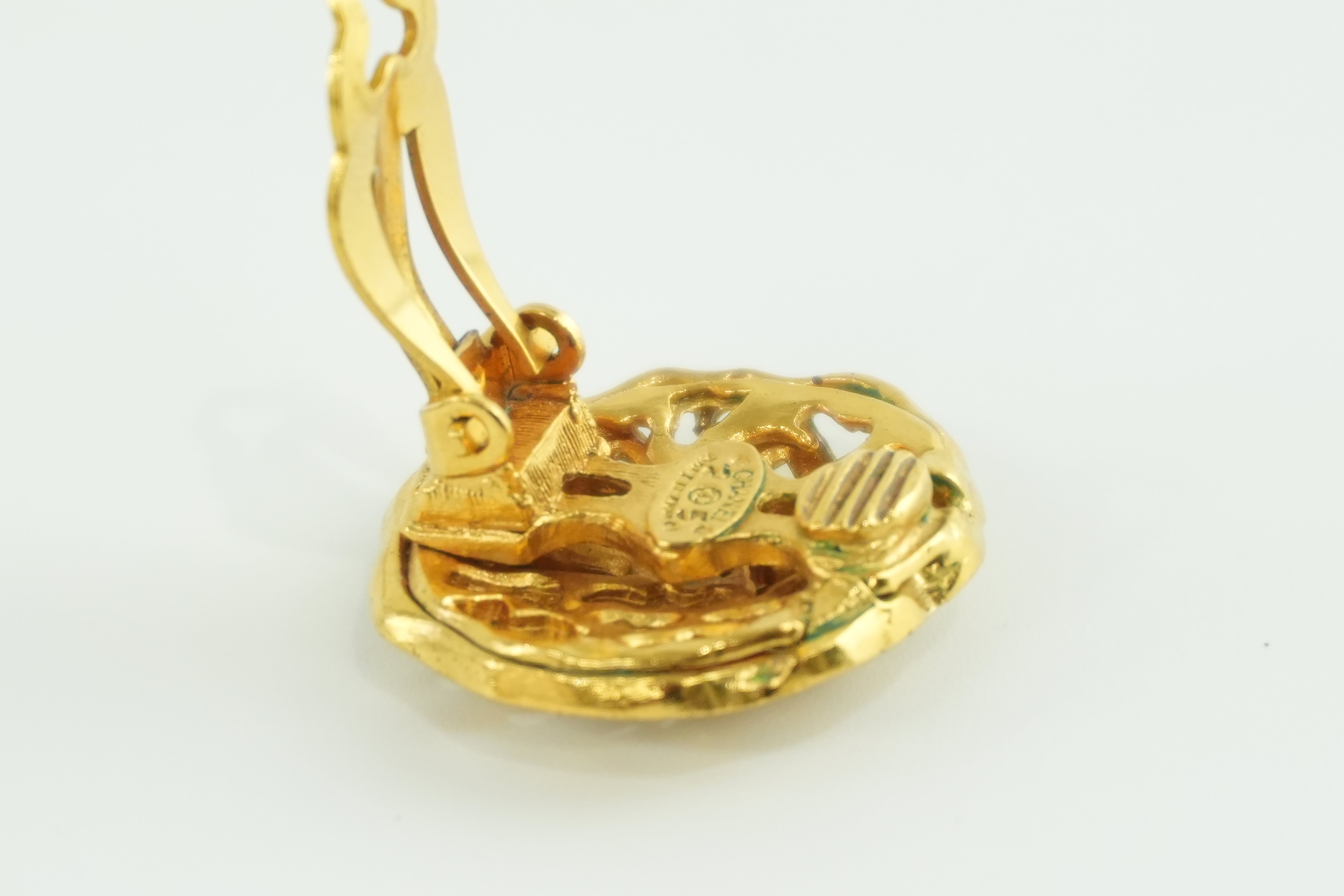 Chanel Clip on Earrings Gold Tone Used