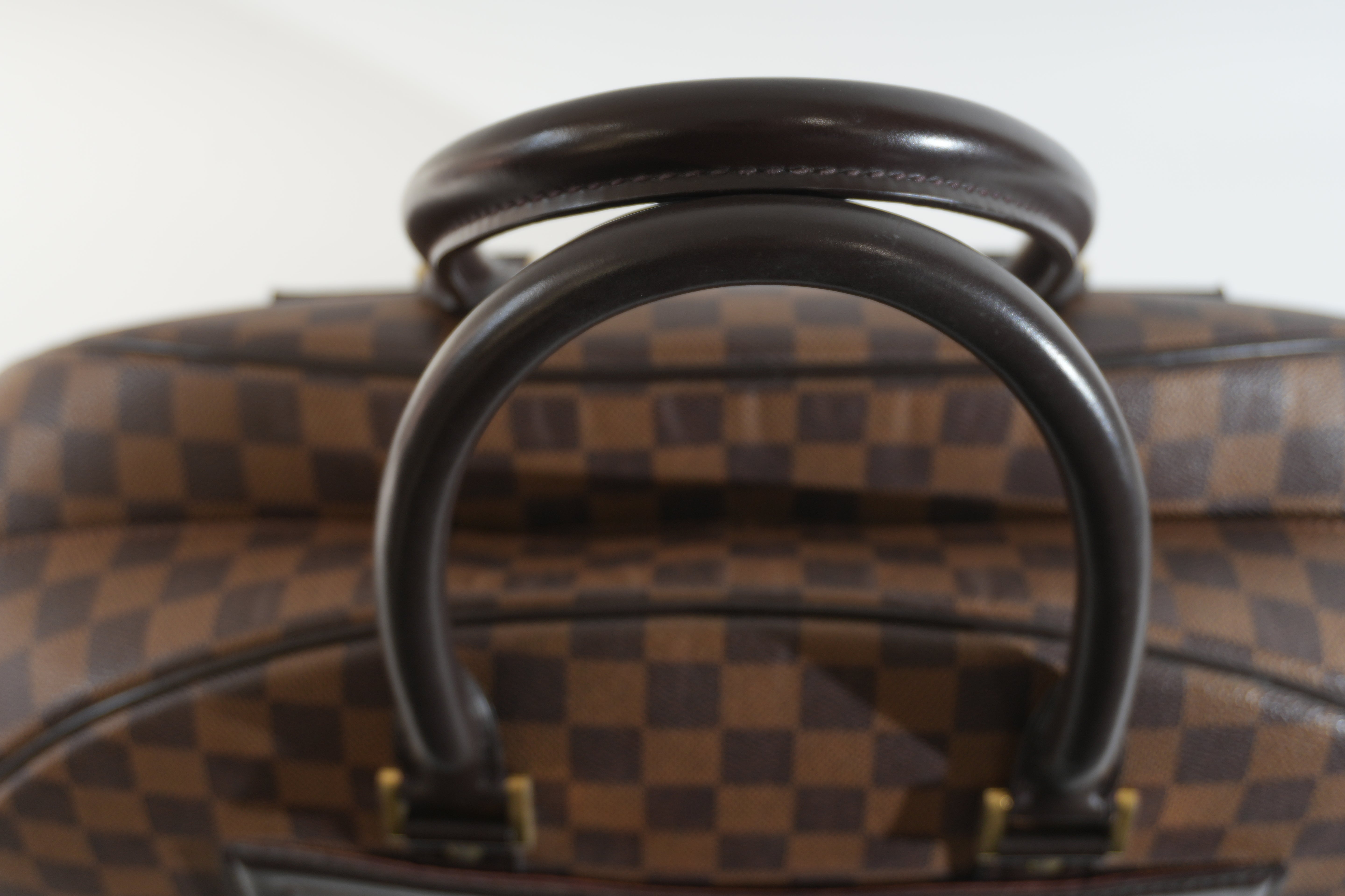 Pre-owned Louis Vuitton Damier Ebene Nolita Travel Bag