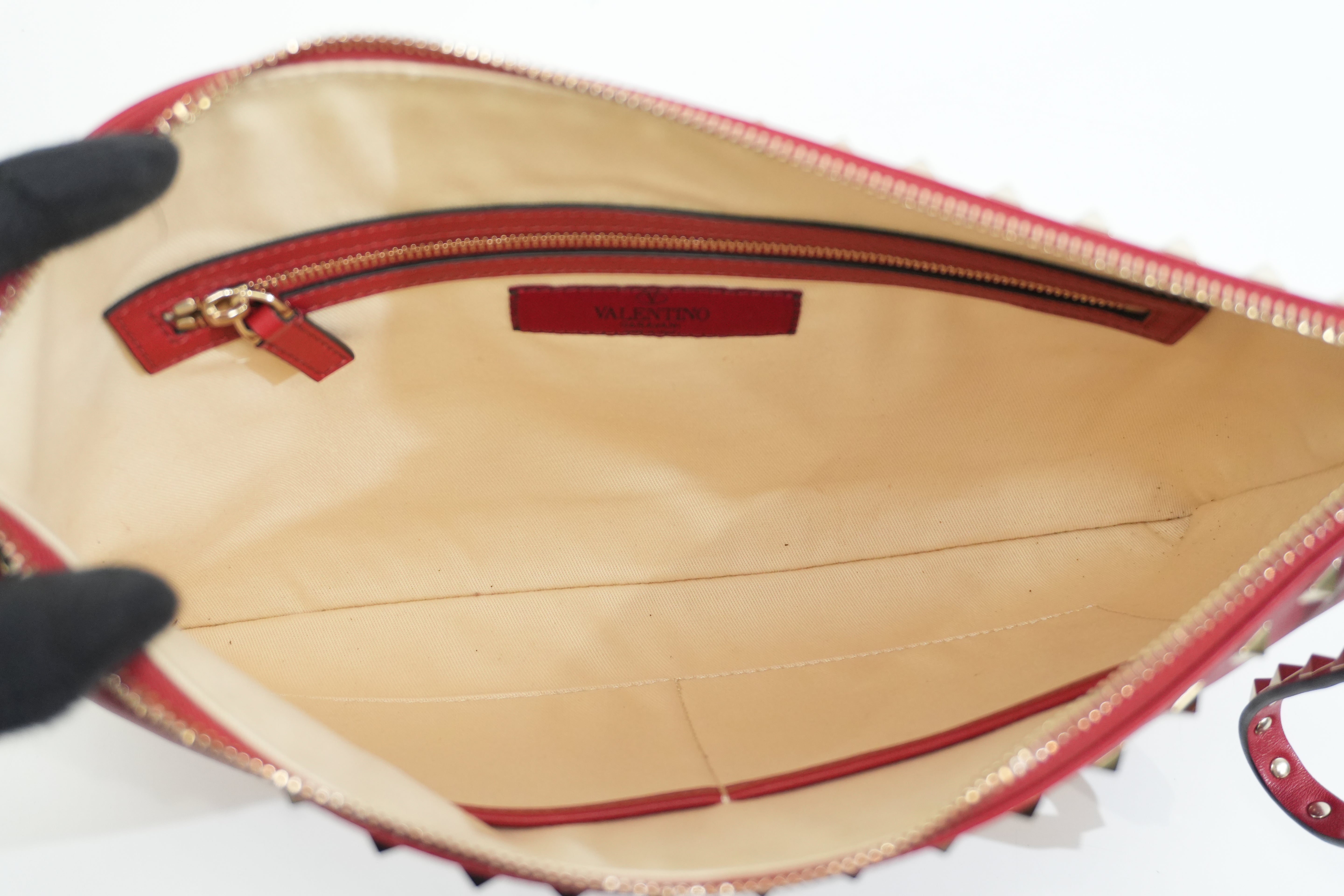 Pre-owned Valentino Wrist Clutch Bag Red