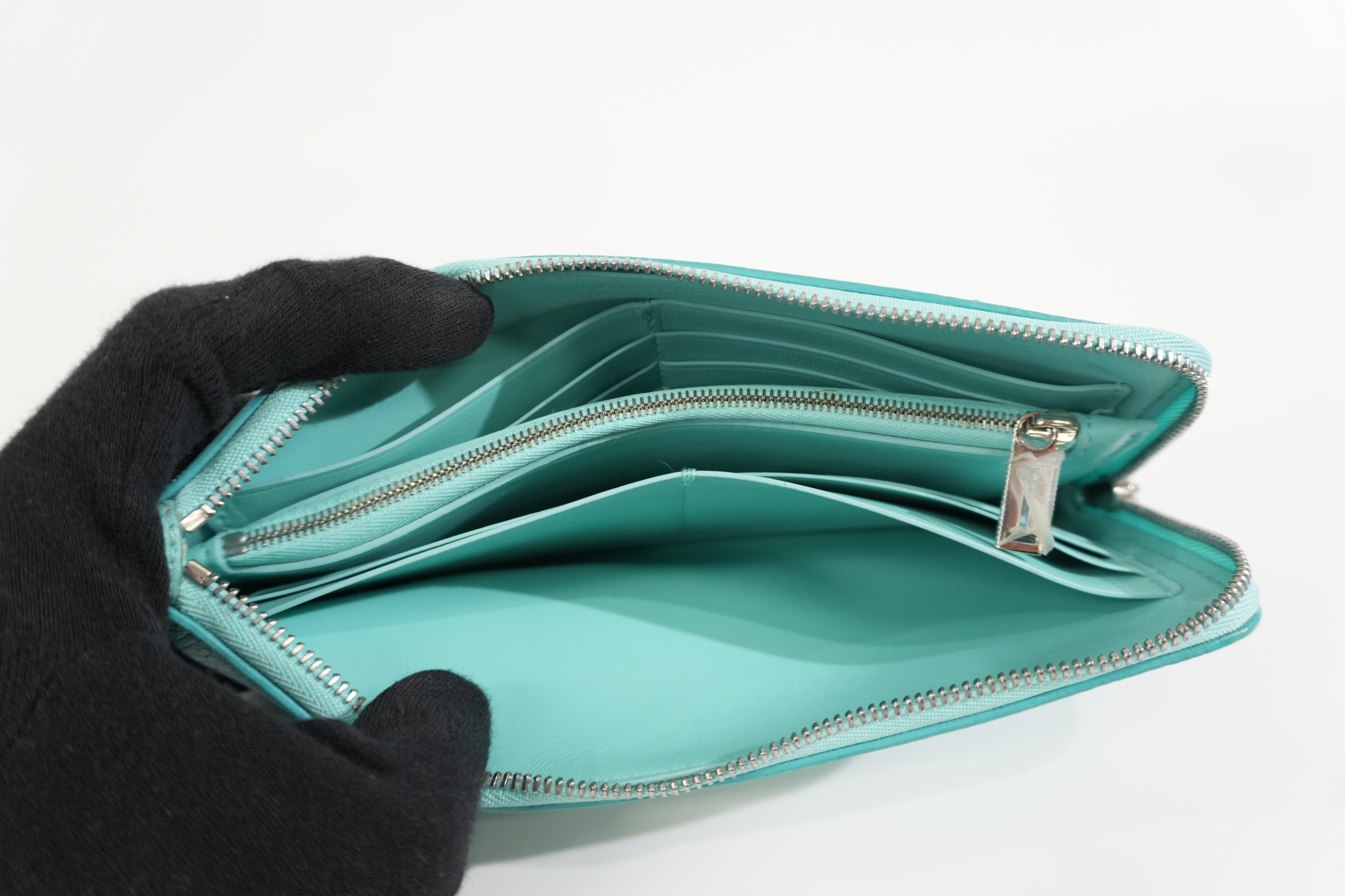 Pre-owned Tiffany & Co. Zippy Wallet Green