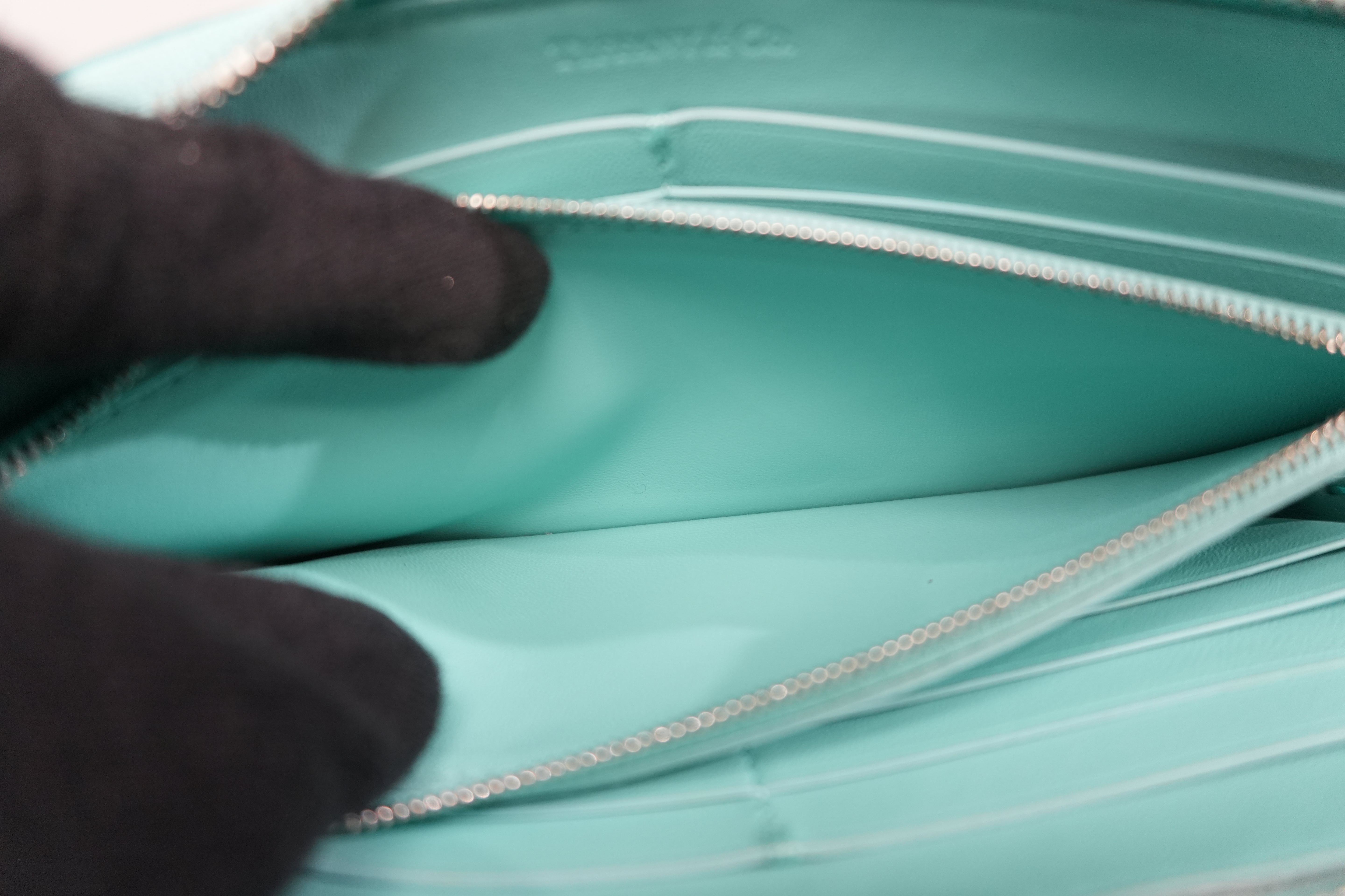 Pre-owned Tiffany & Co. Zippy Wallet Green