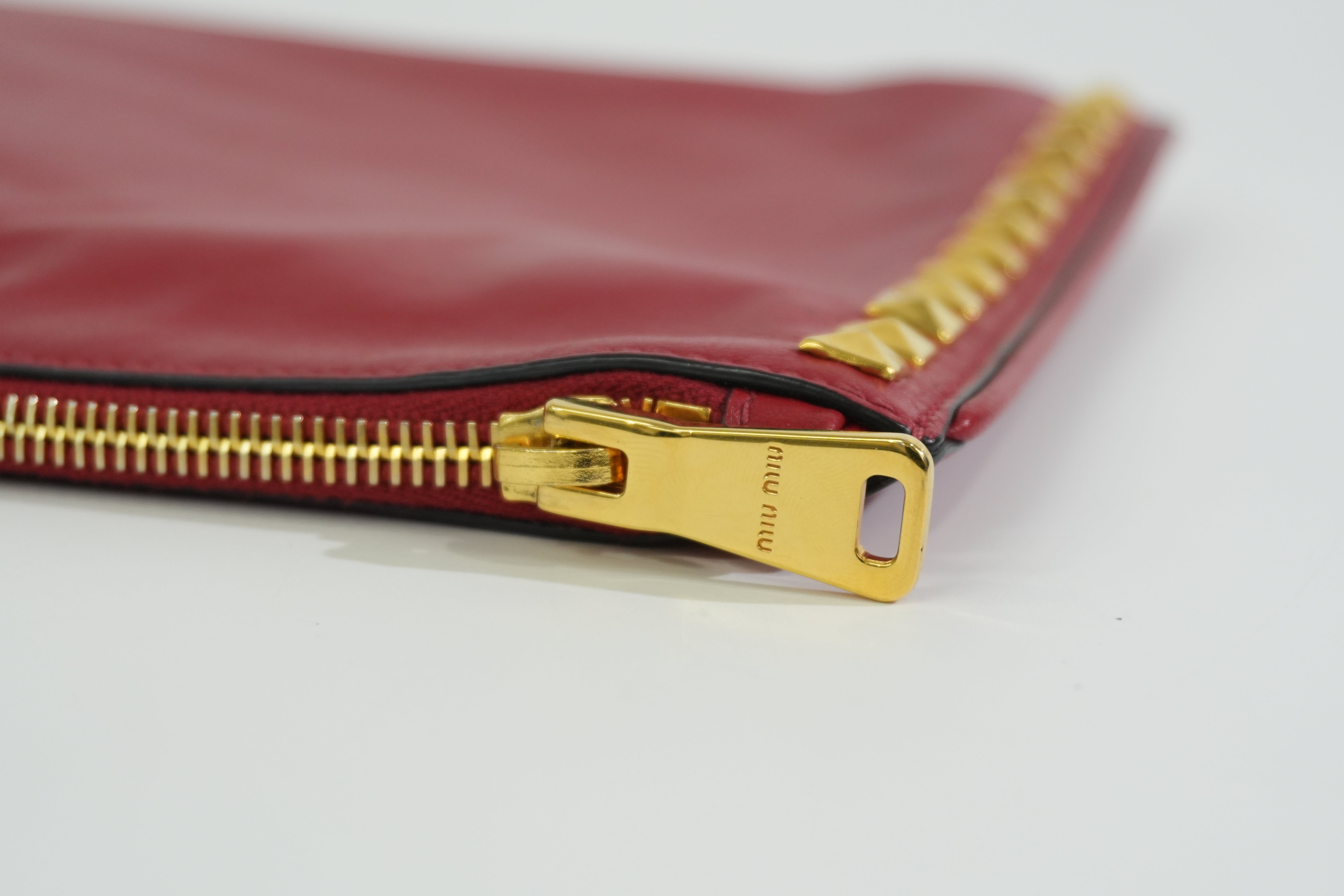 Pre-owned Miumiu Calfskin Leather Studded Clutch Bag Red