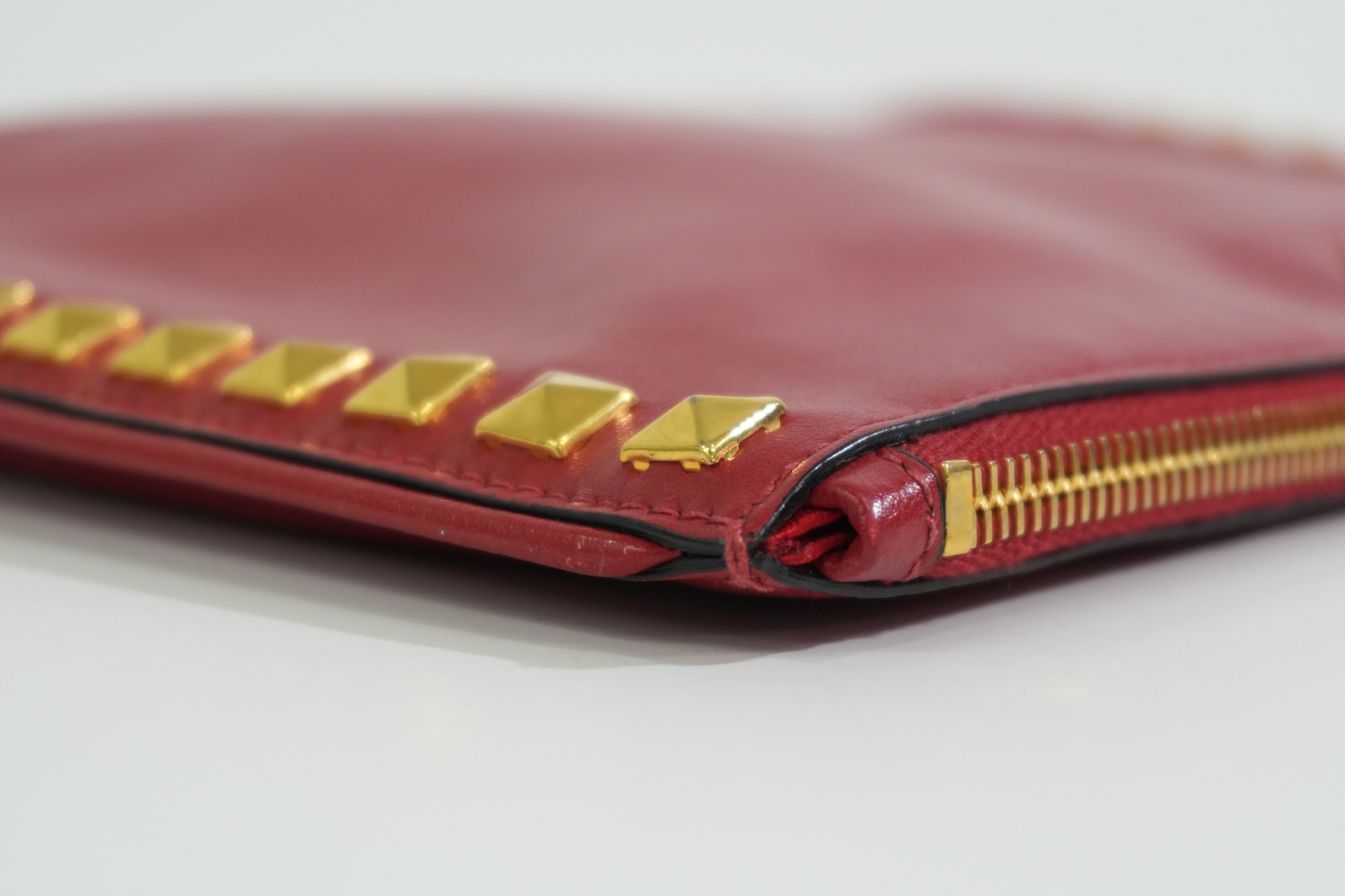 Pre-owned Miumiu Calfskin Leather Studded Clutch Bag Red