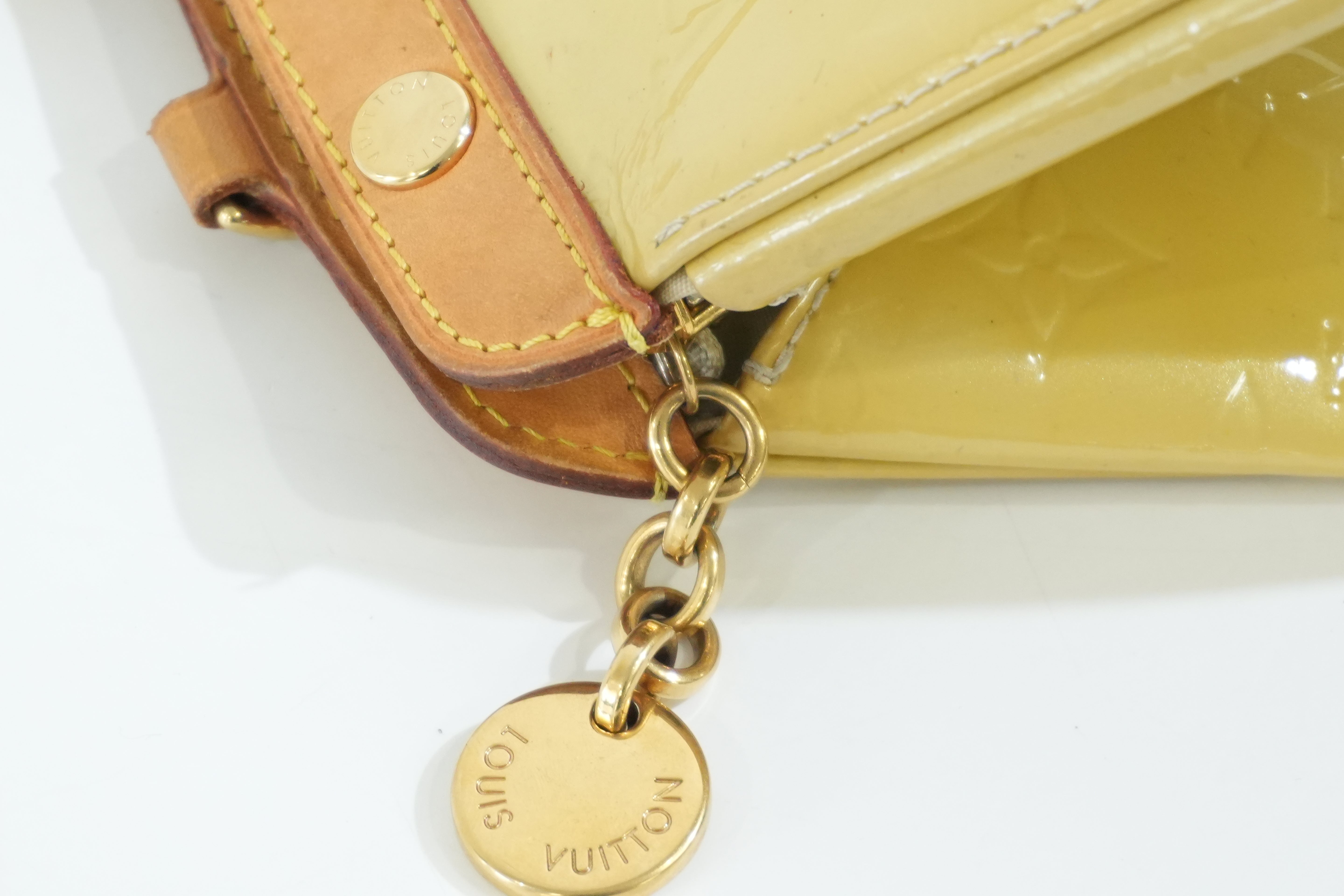 Pre-owned Louis Vuitton Vernis Handbag Yellow