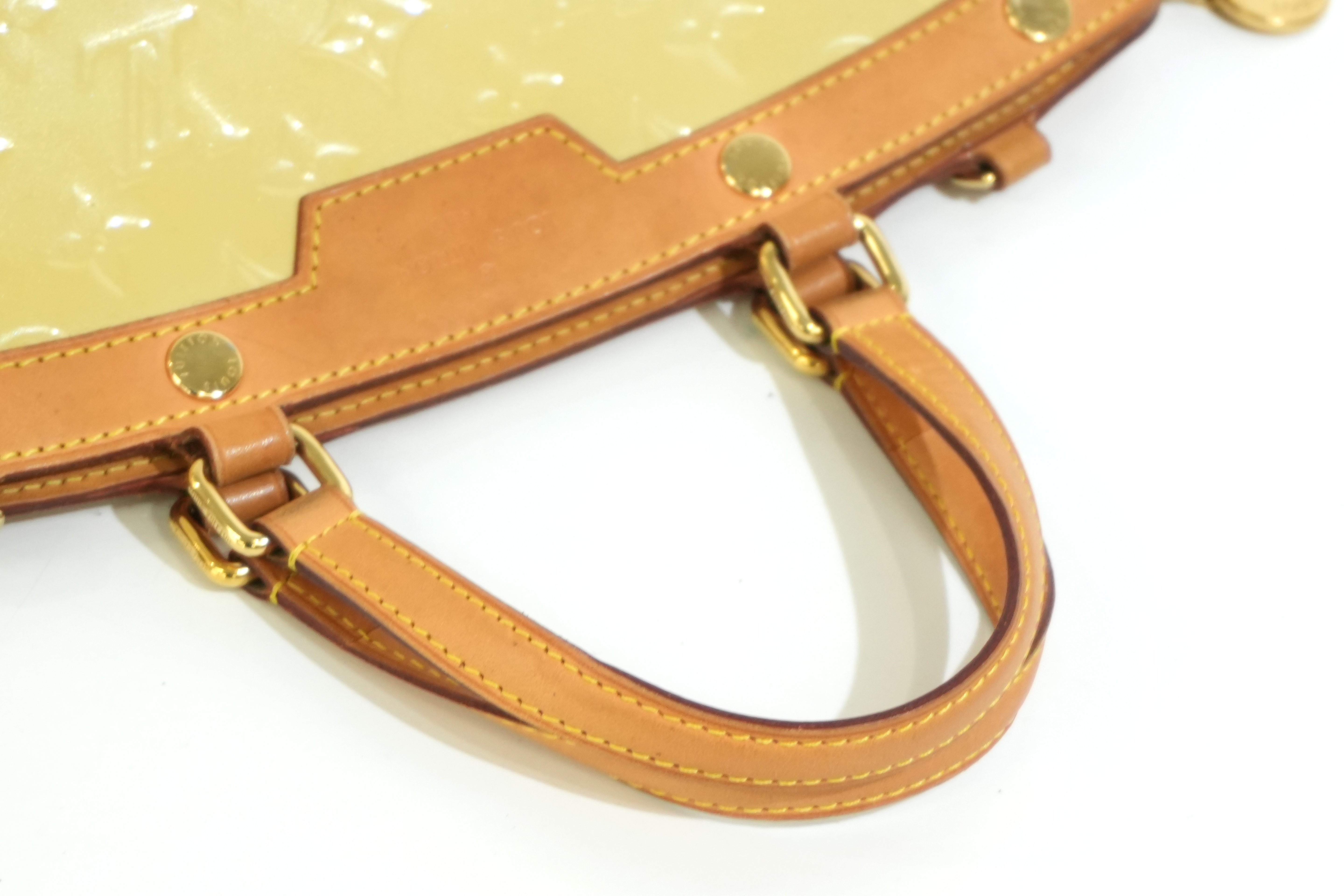 Pre-owned Louis Vuitton Vernis Handbag Yellow