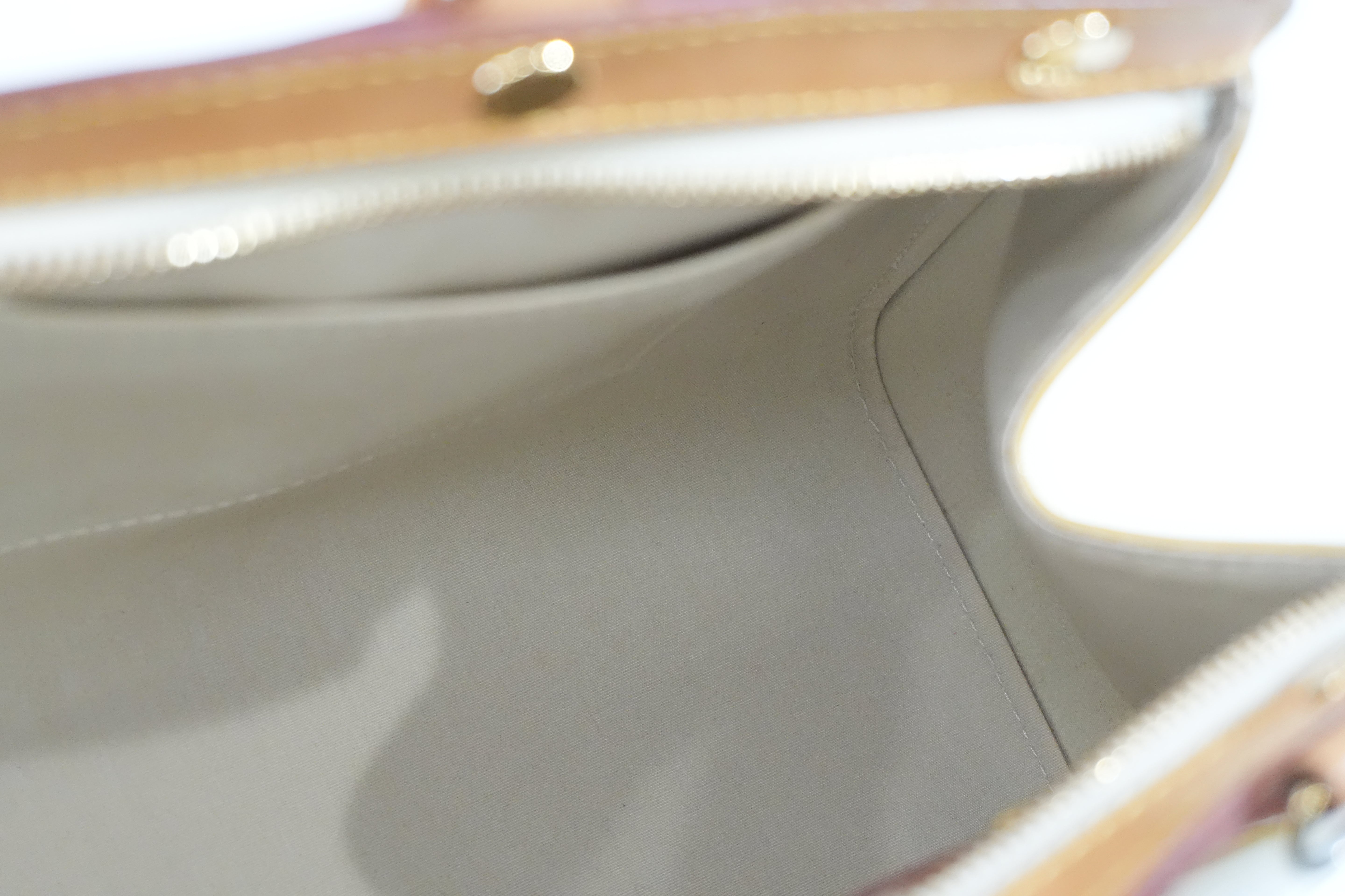 Pre-owned Louis Vuitton Vernis Handbag Yellow