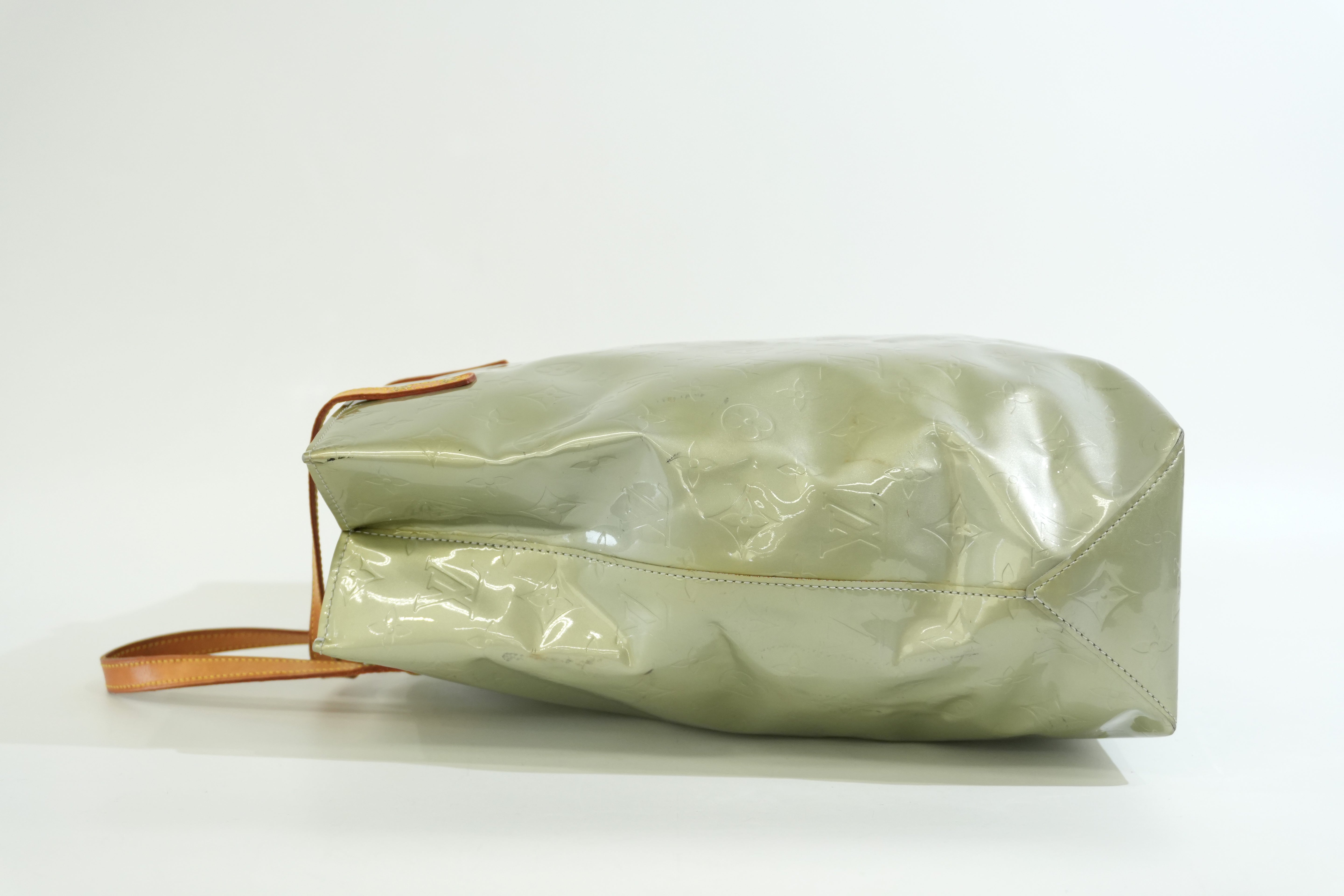 Pre-owned Louis Vuitton Vernis Reade MM Handbag Avocado Green