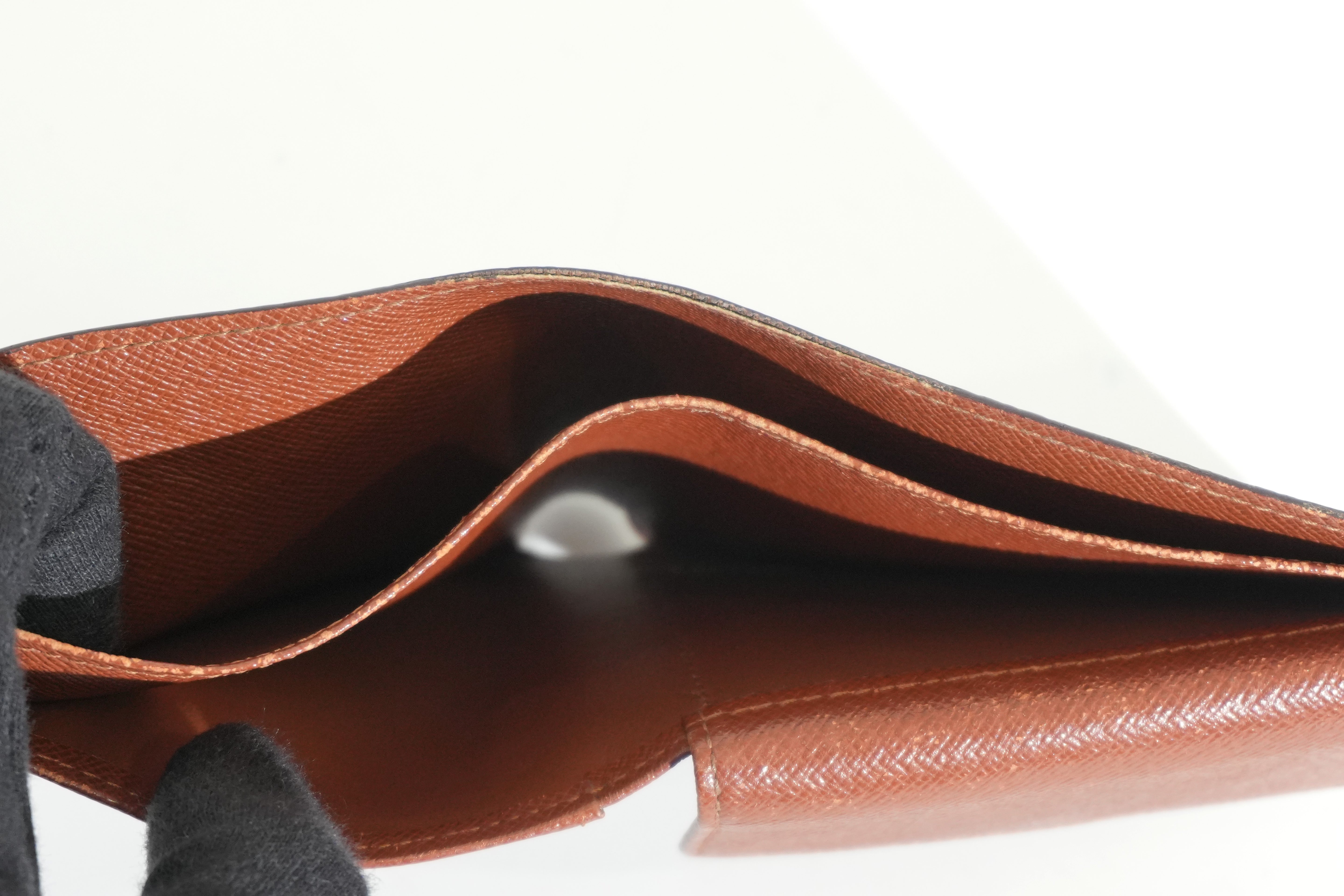 Pre-owned Louis Vuitton Monogram Bifold Wallet