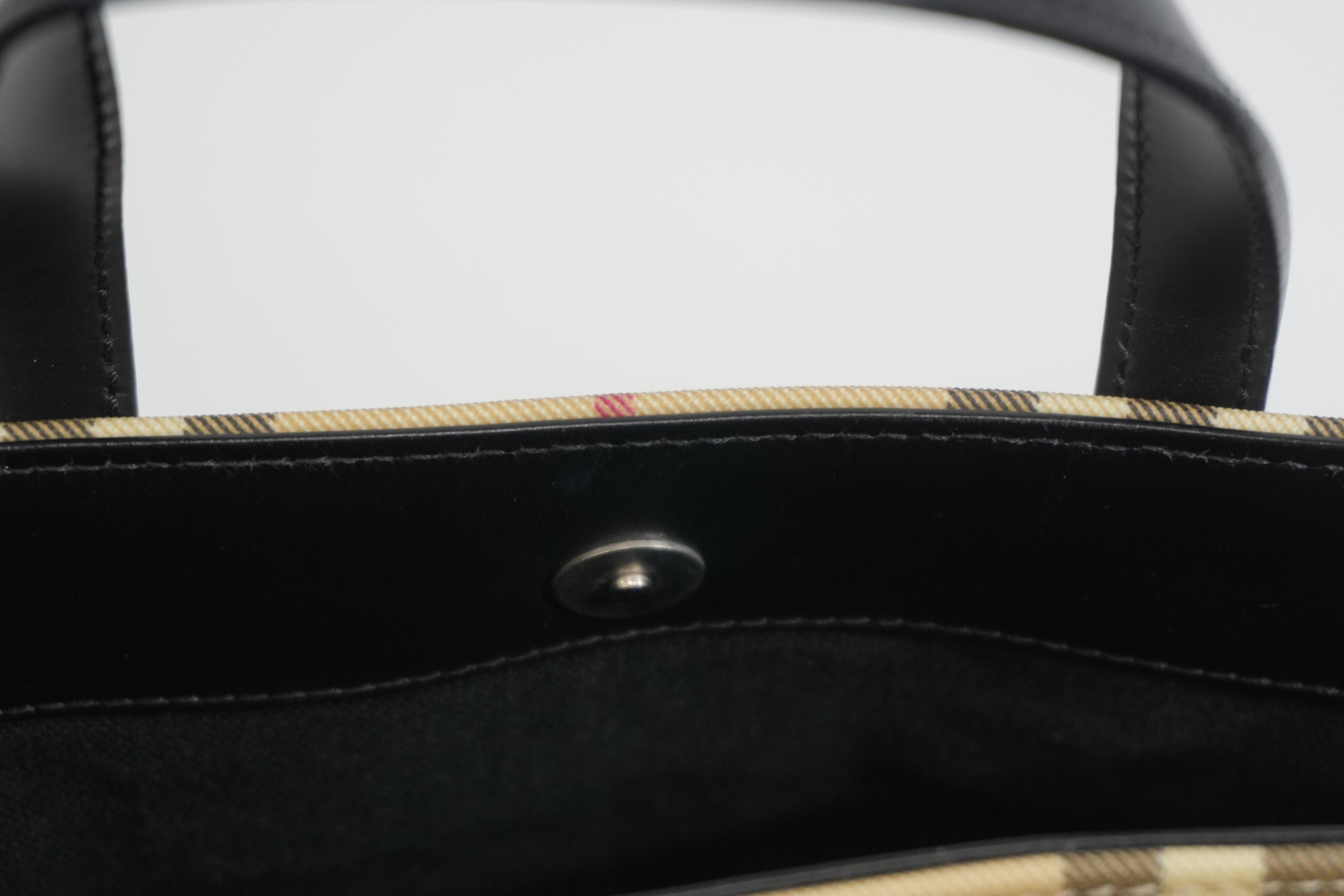 Pre-owned Burberry Nova Check Handbag Beige