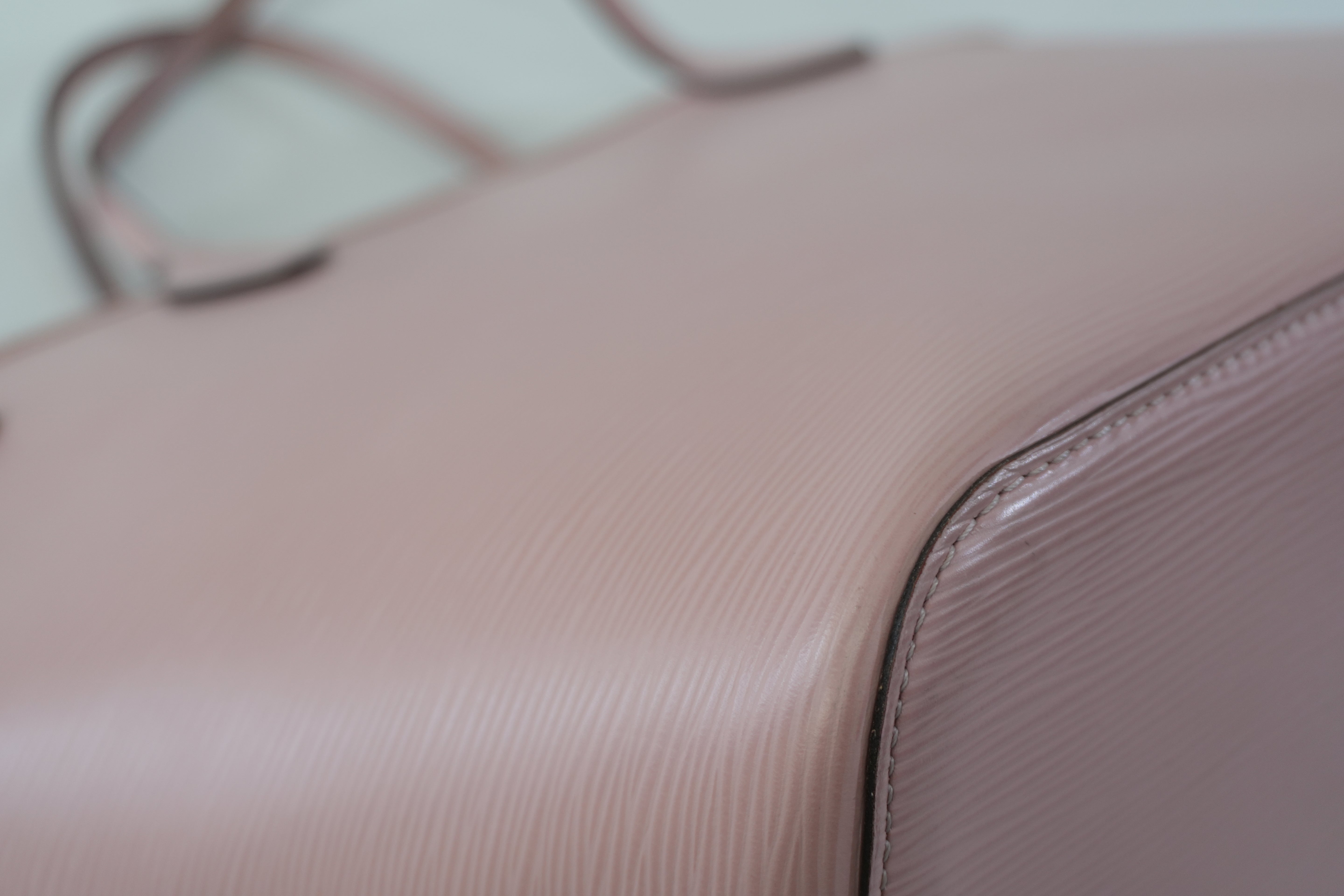 Pre-owned Louis Vuitton Epi Leather Neverfull MM Tote Bag Pink