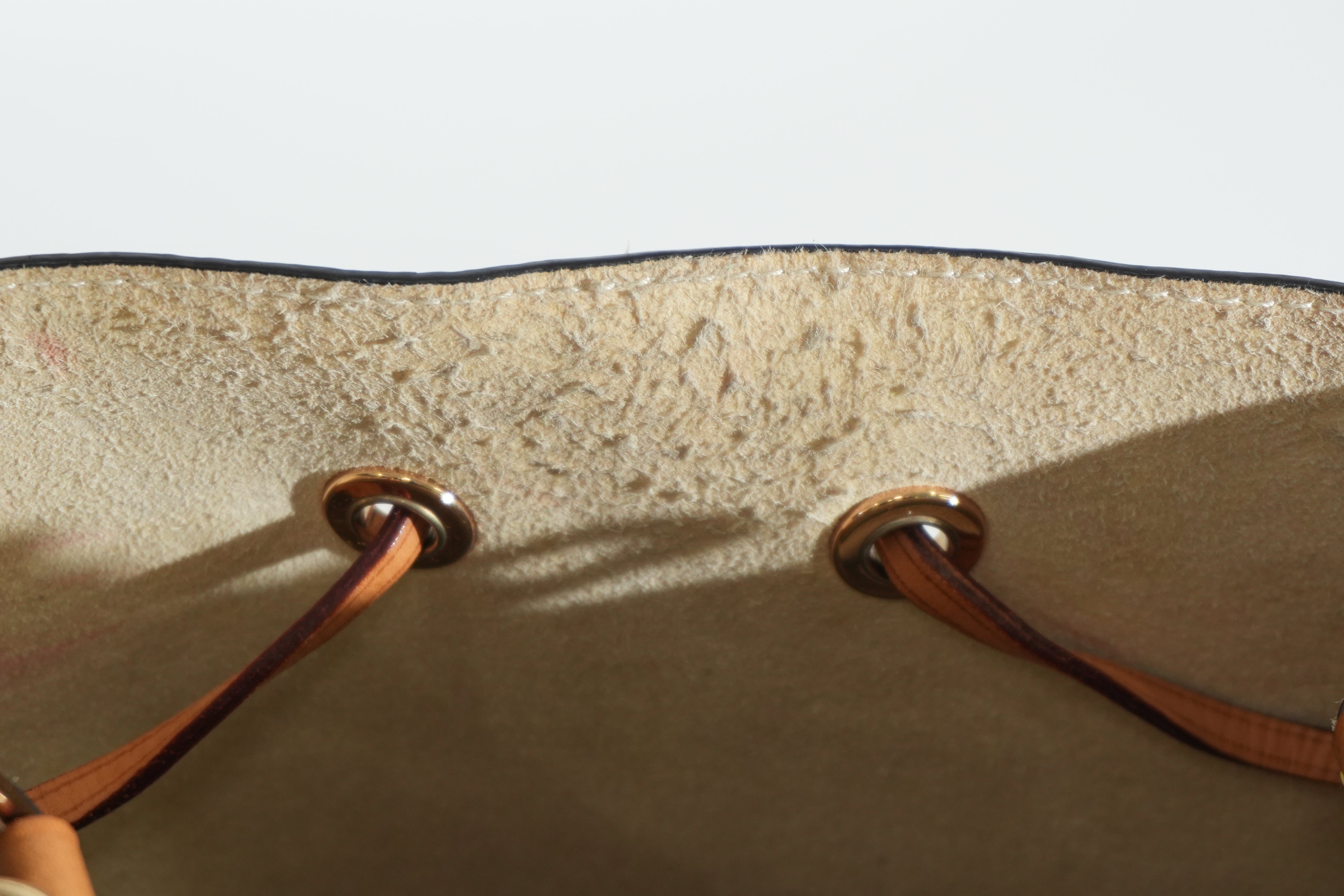 Pre-owned Louis Vuitton Damier Azur Summer Trunk Collection Neo Noe Shoulder Bag