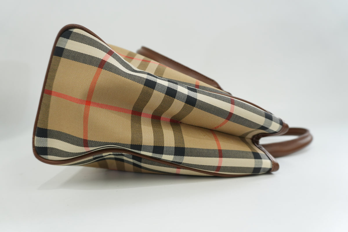 Pre-Owned Burberry Haymarket Check Handbag