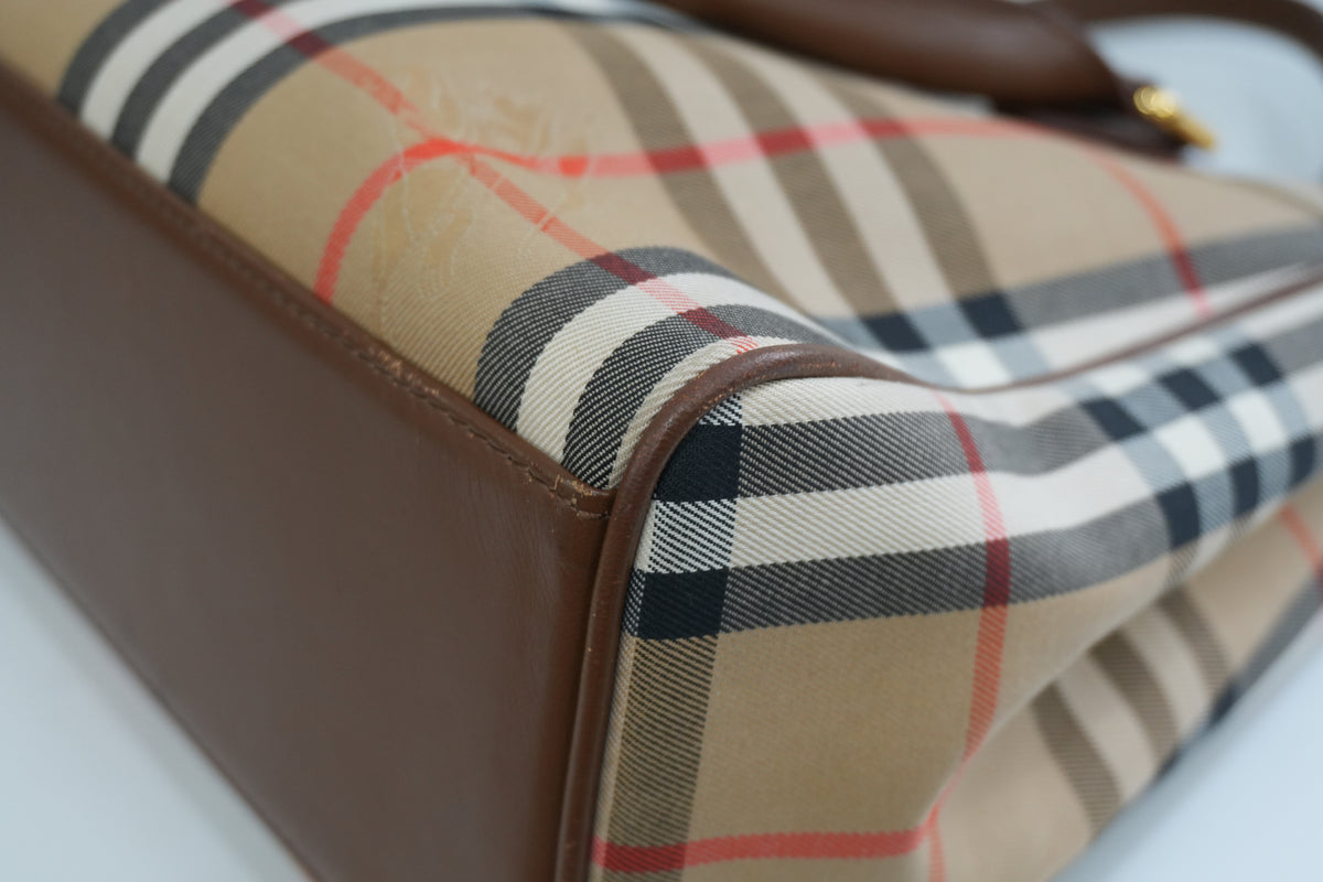 Pre-Owned Burberry Haymarket Check Handbag
