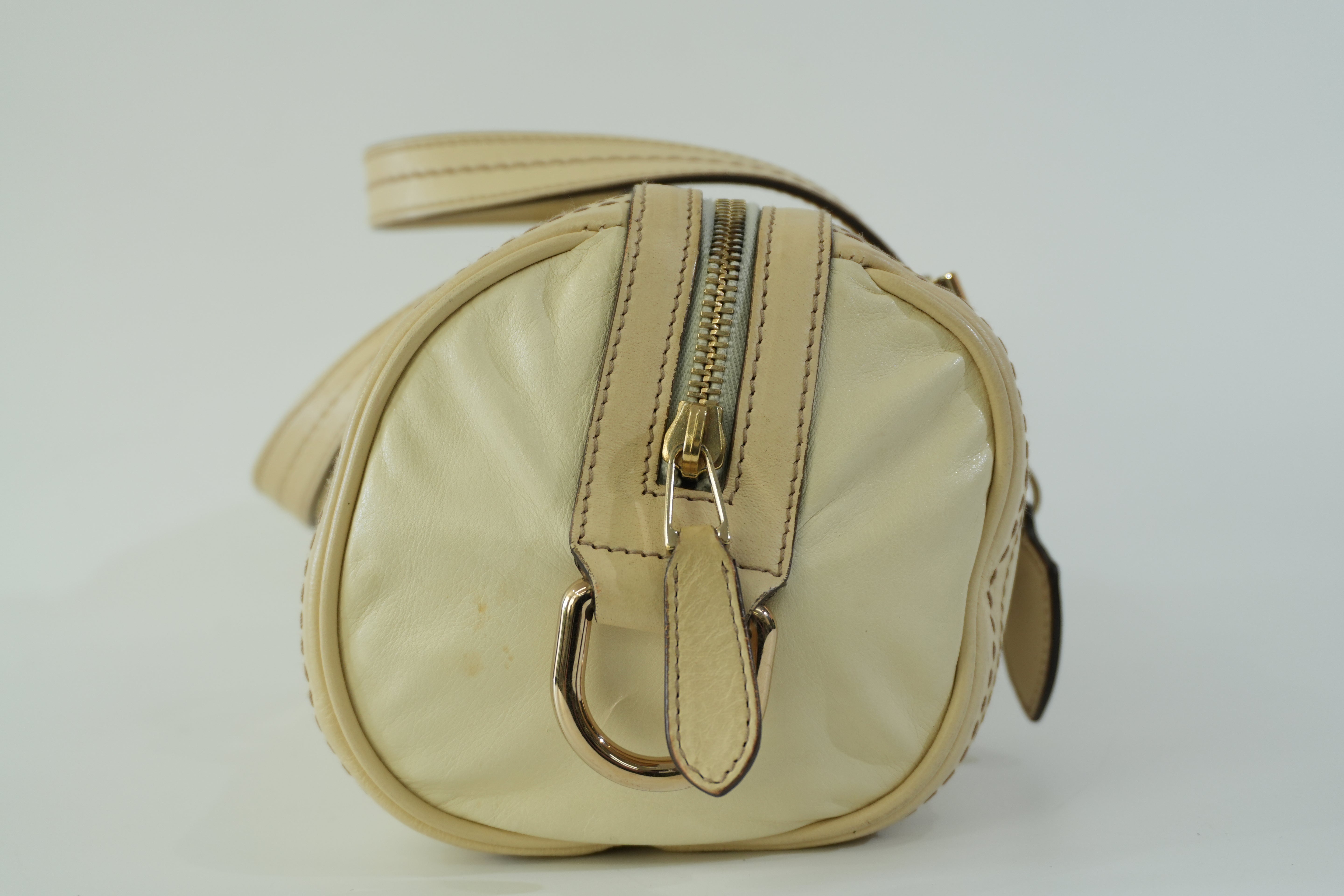Pre-owned Gucci Leather Handbag Ivory