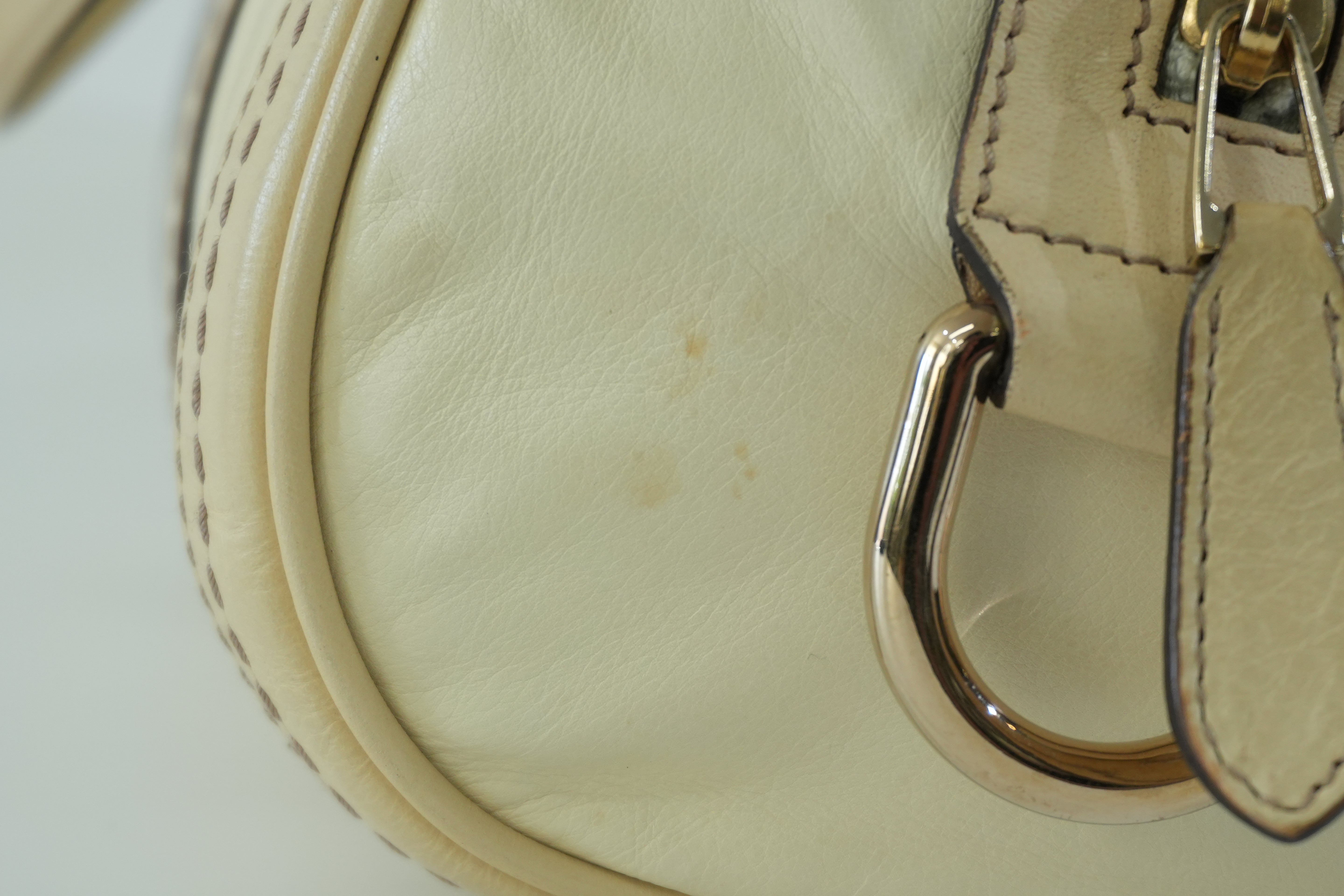 Pre-owned Gucci Leather Handbag Ivory
