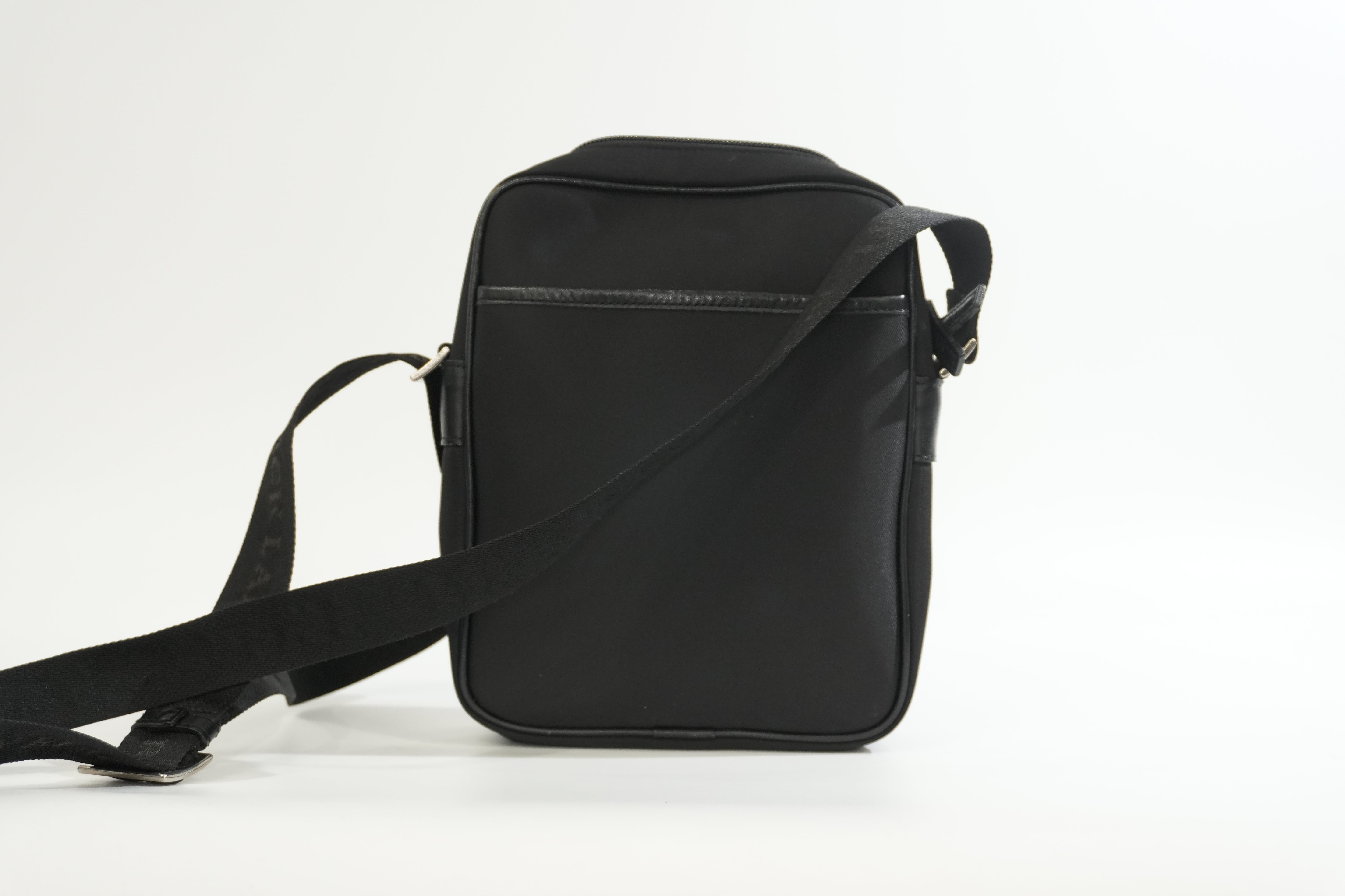 Pre-owned Burberry Crossbody Bag Black