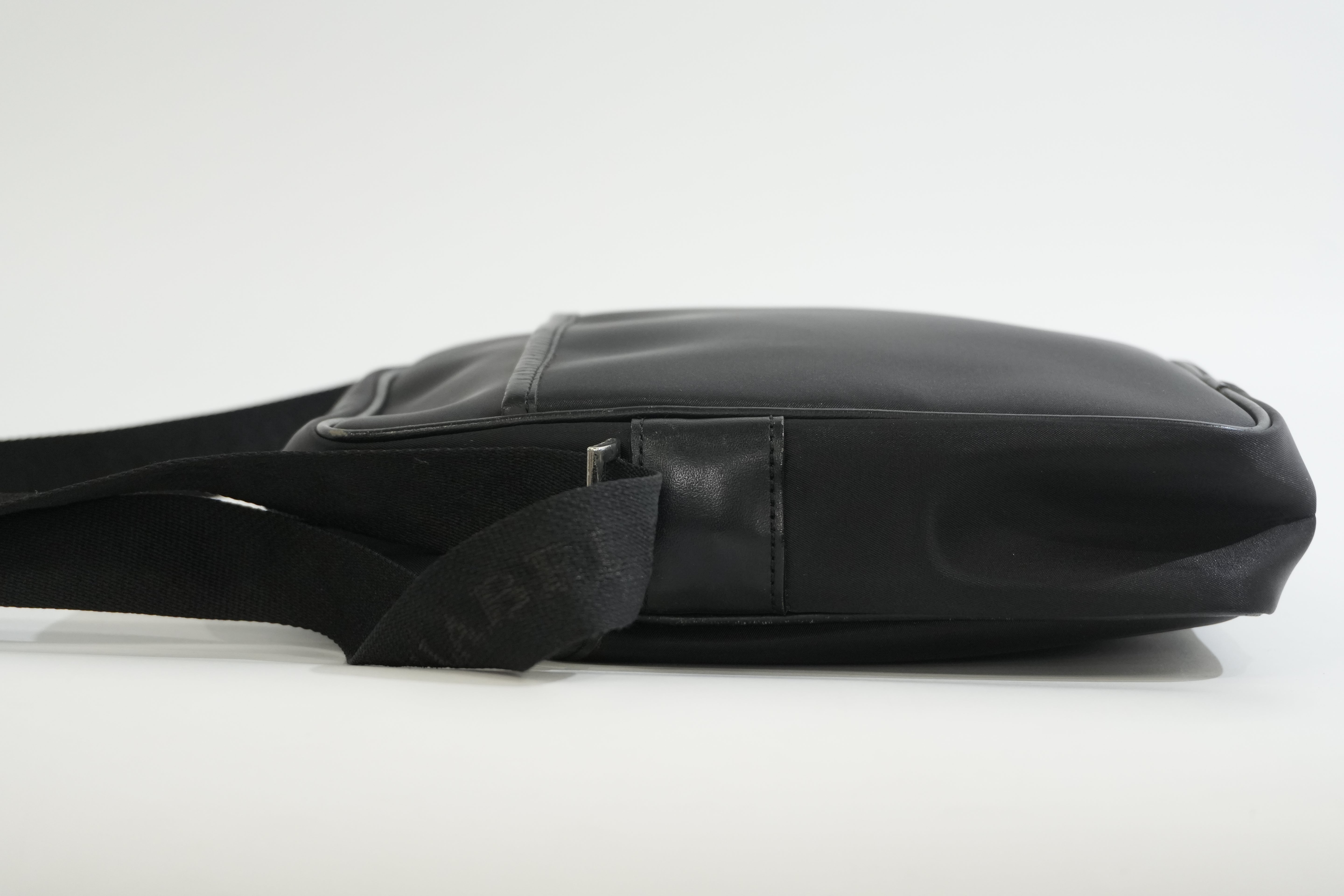 Pre-owned Burberry Crossbody Bag Black