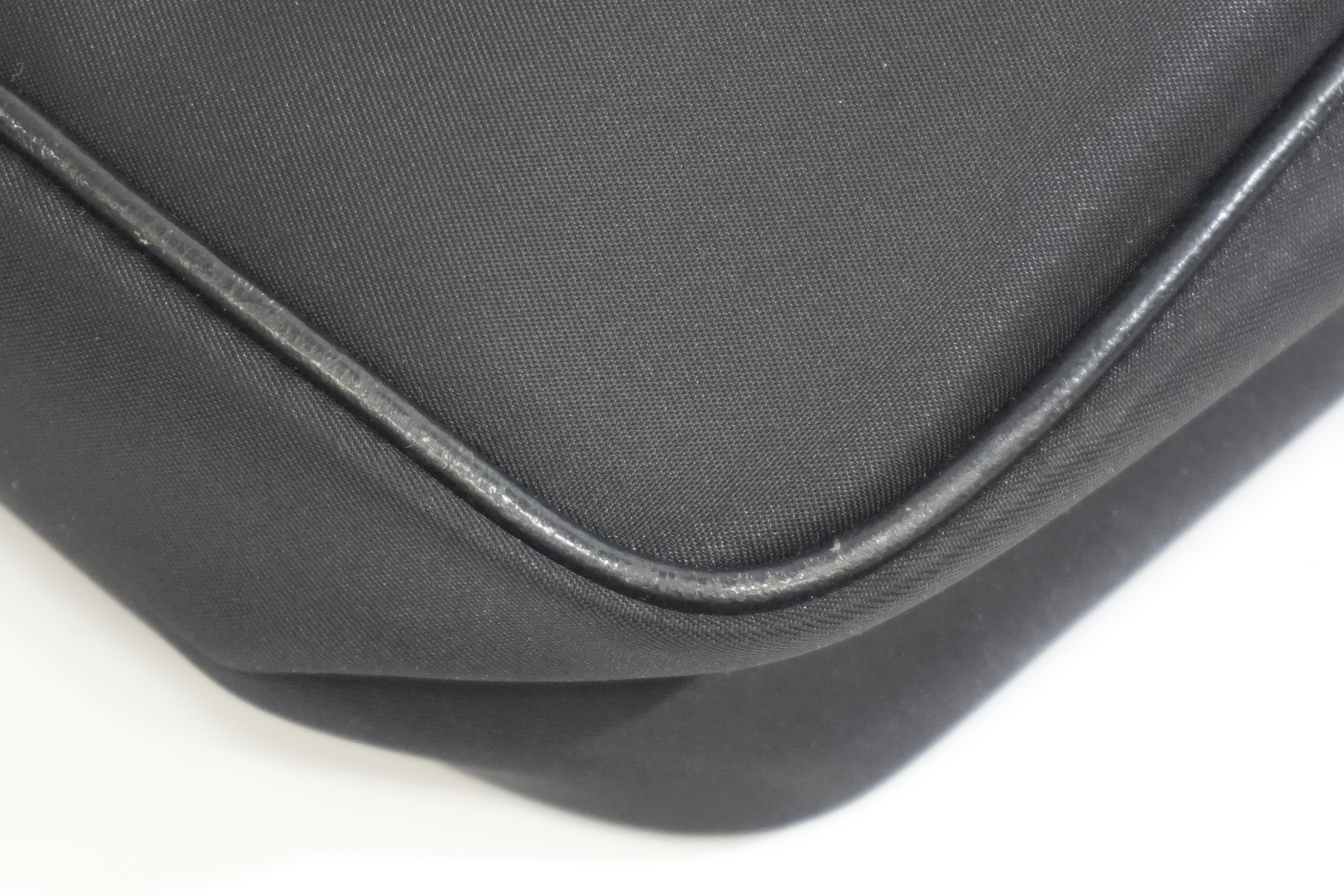 Pre-owned Burberry Crossbody Bag Black