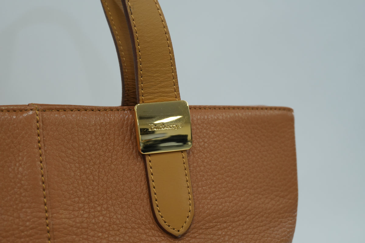 Pre-Owned Burberry Handbag Brown
