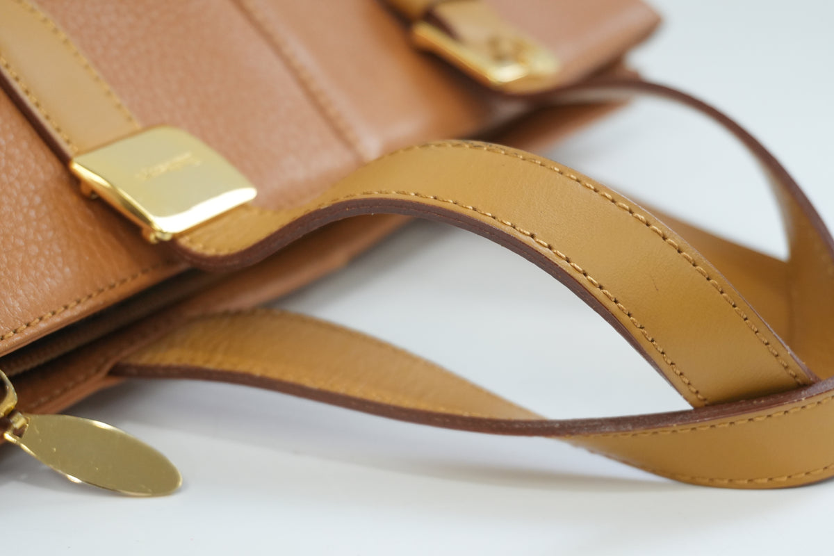 Pre-Owned Burberry Handbag Brown
