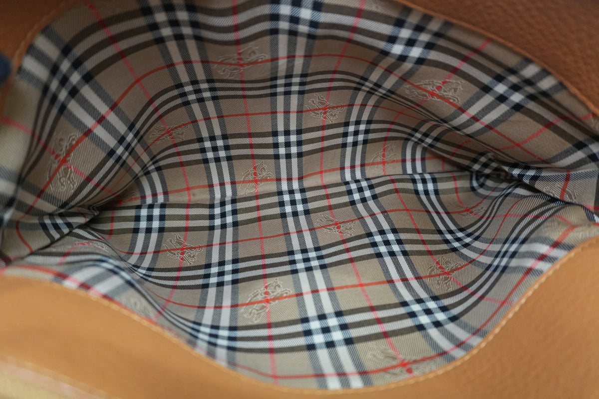 Pre-Owned Burberry Handbag Brown