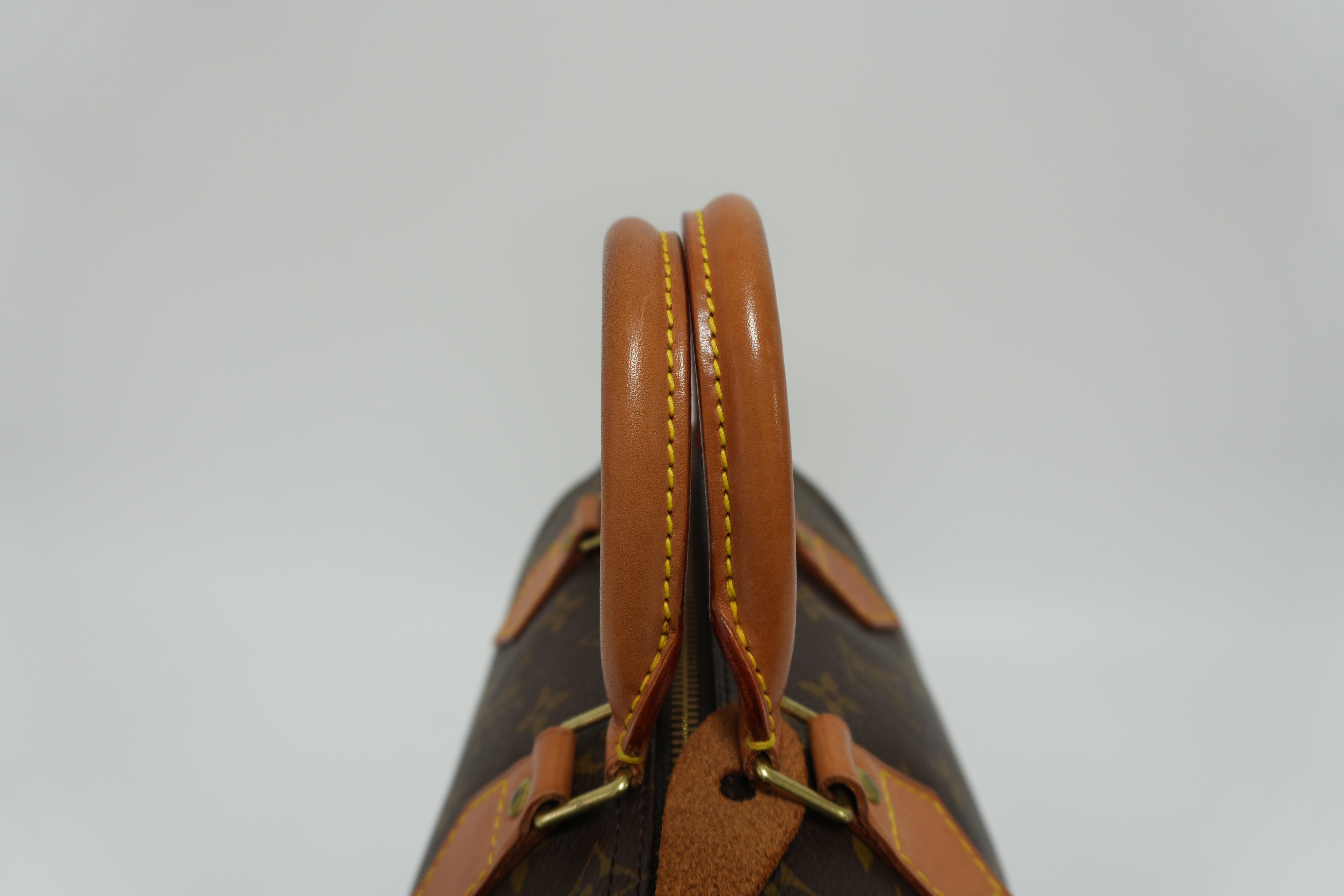 Louis Vuitton Monogram Speedy 25 Handbag Used