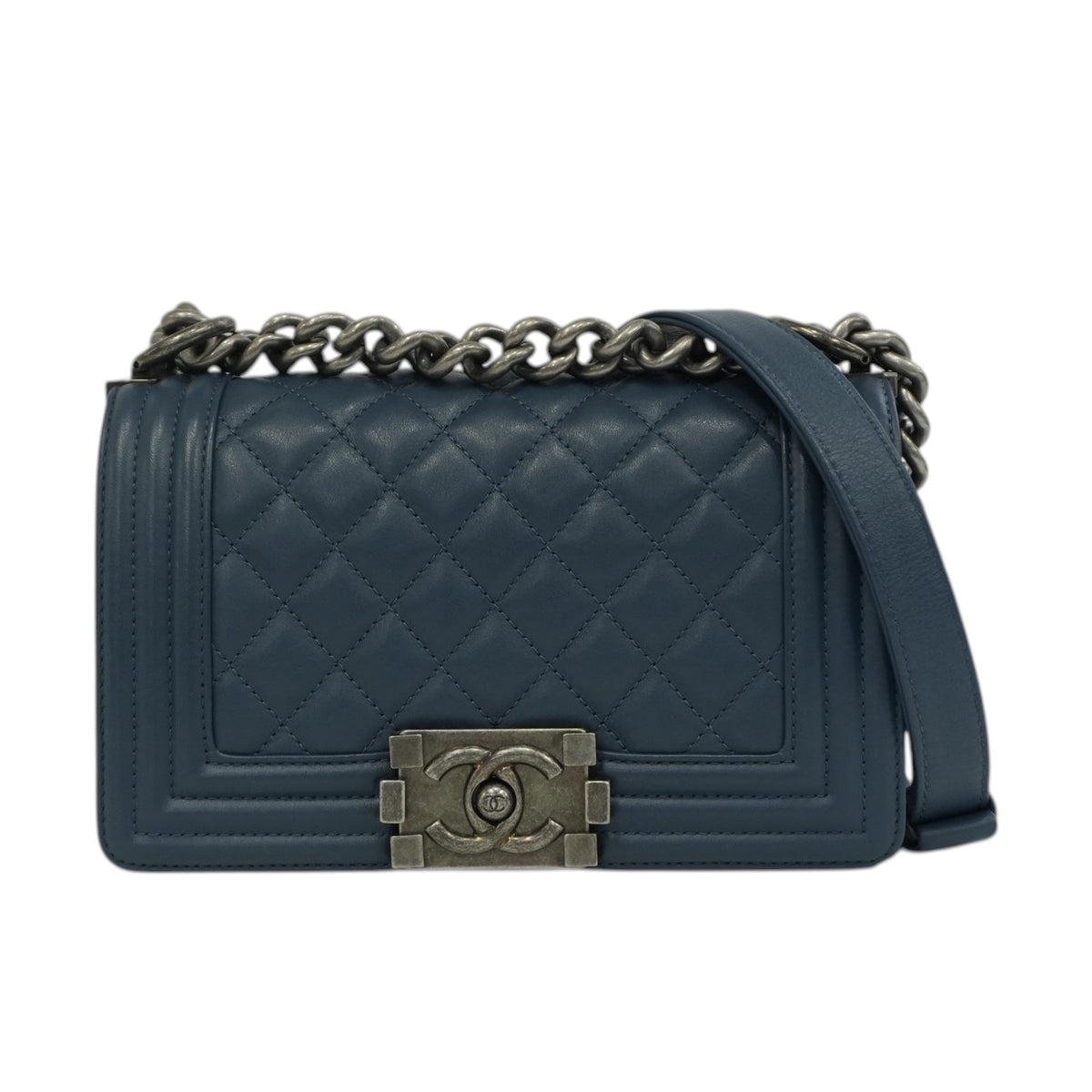 Pre-Owned Chanel Le Boy Crossbody Bag Blue