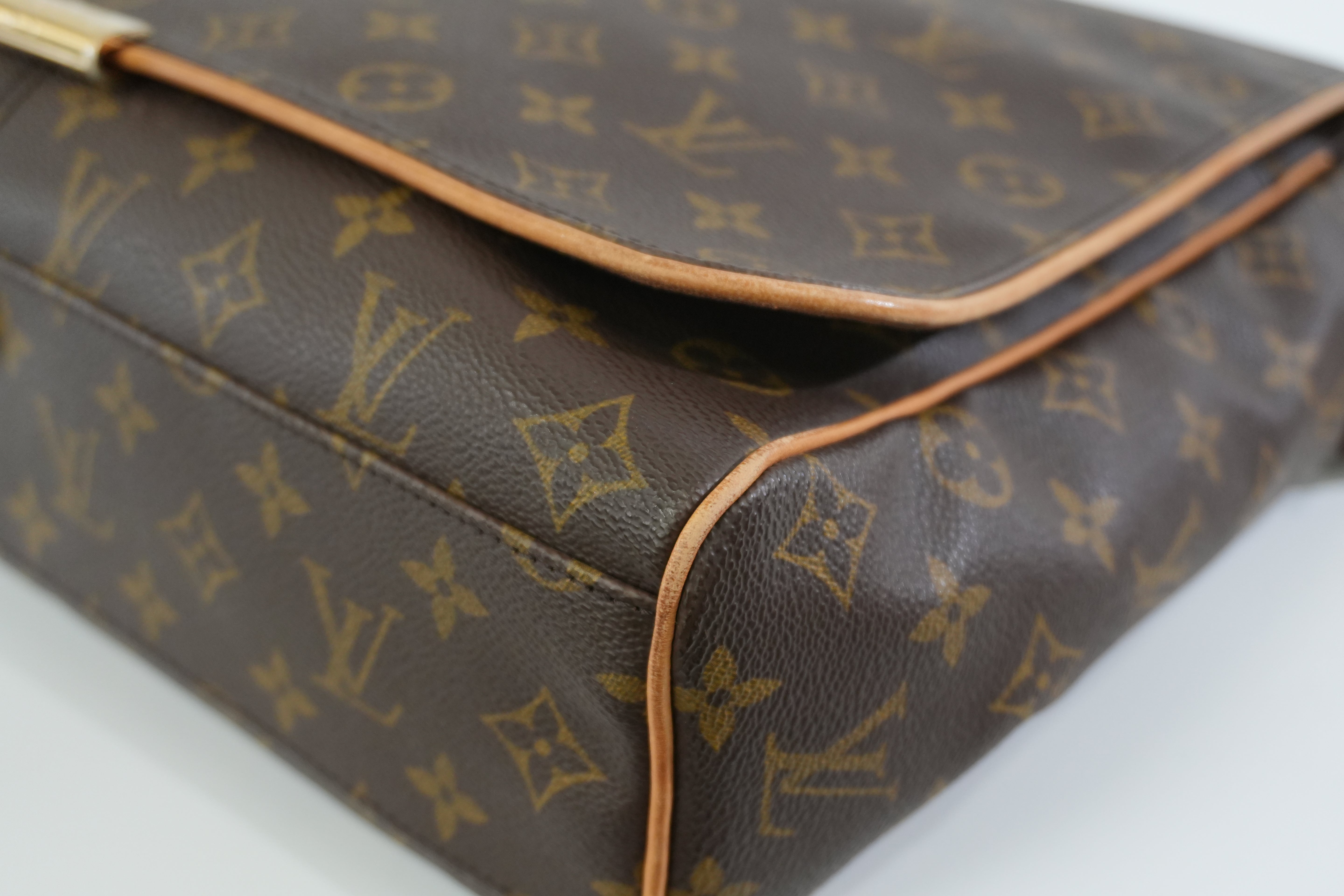 Pre-owned Louis Vuitton Monogram Abesses Messenger Bag