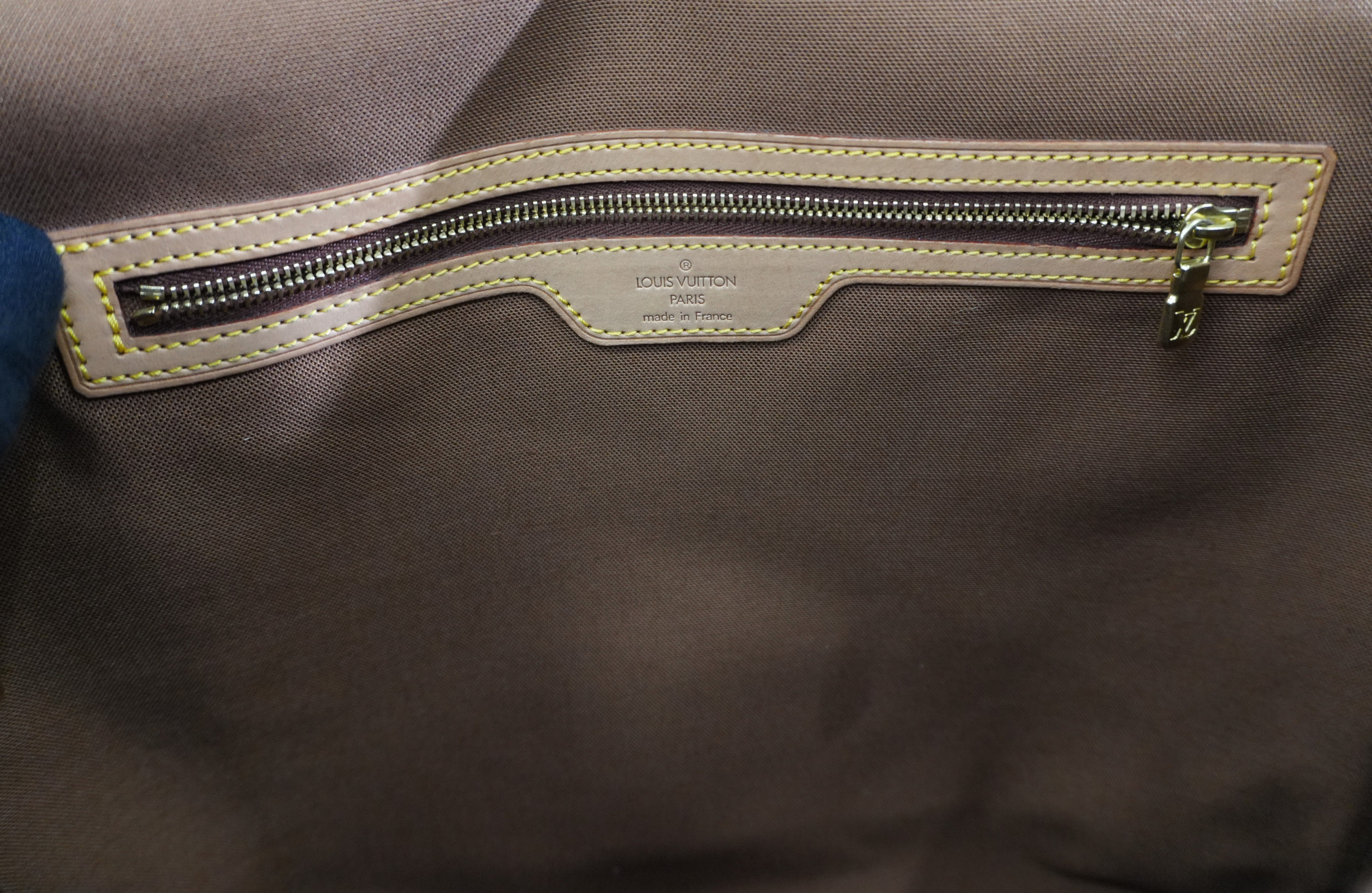 Pre-owned Louis Vuitton Monogram Abesses Messenger Bag