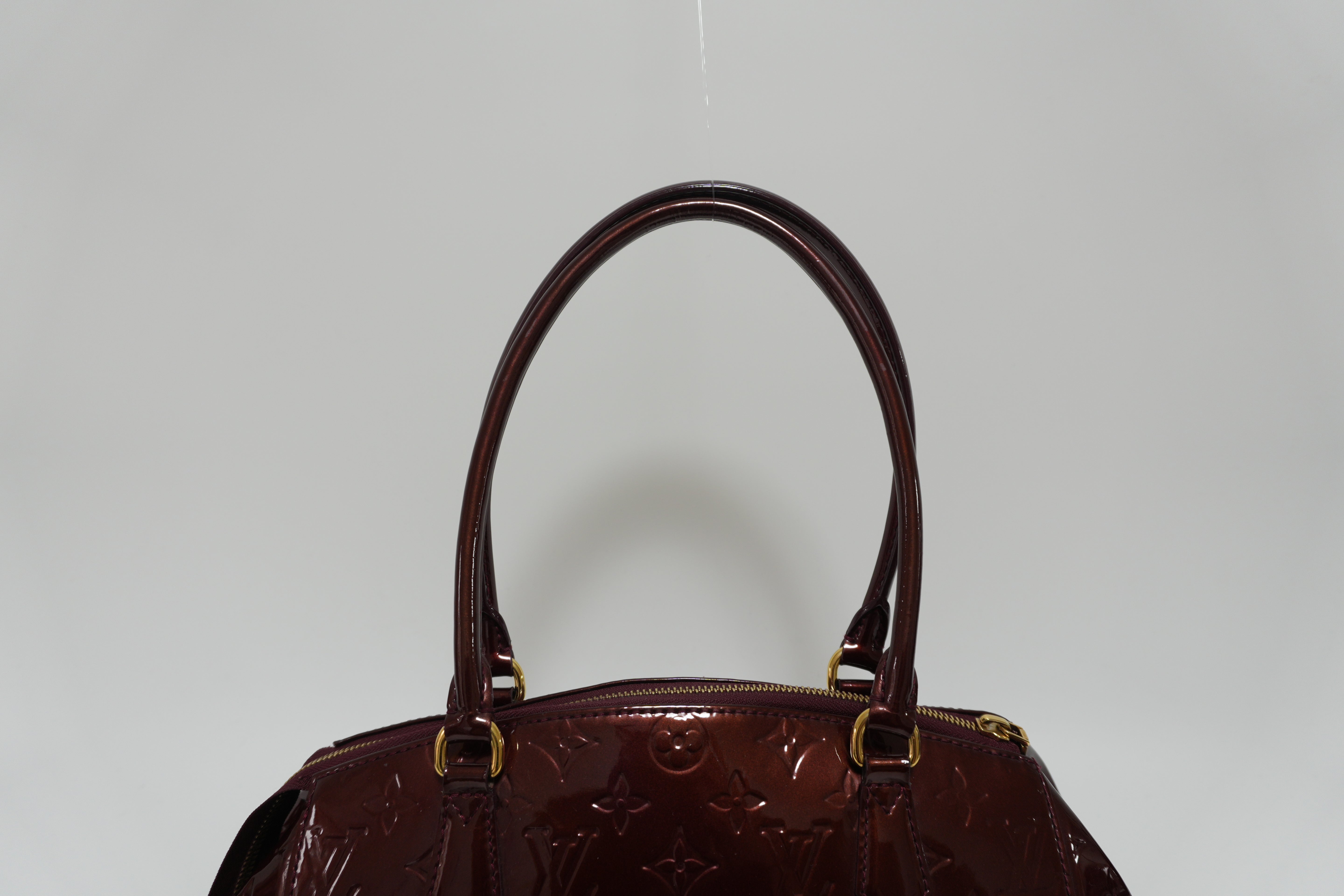 Louis Vuitton Sherwood AlmondHandbag