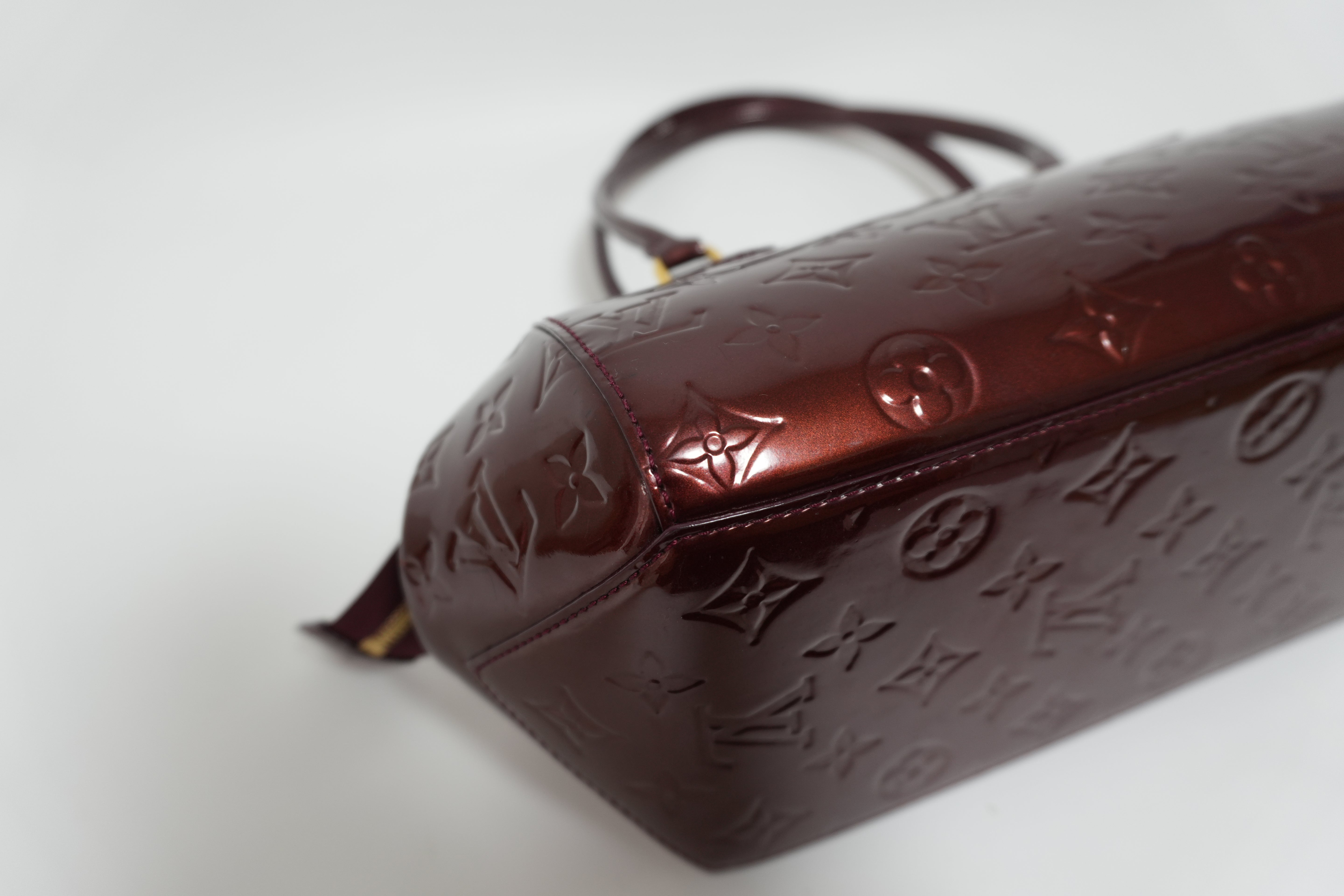 Louis Vuitton Sherwood AlmondHandbag