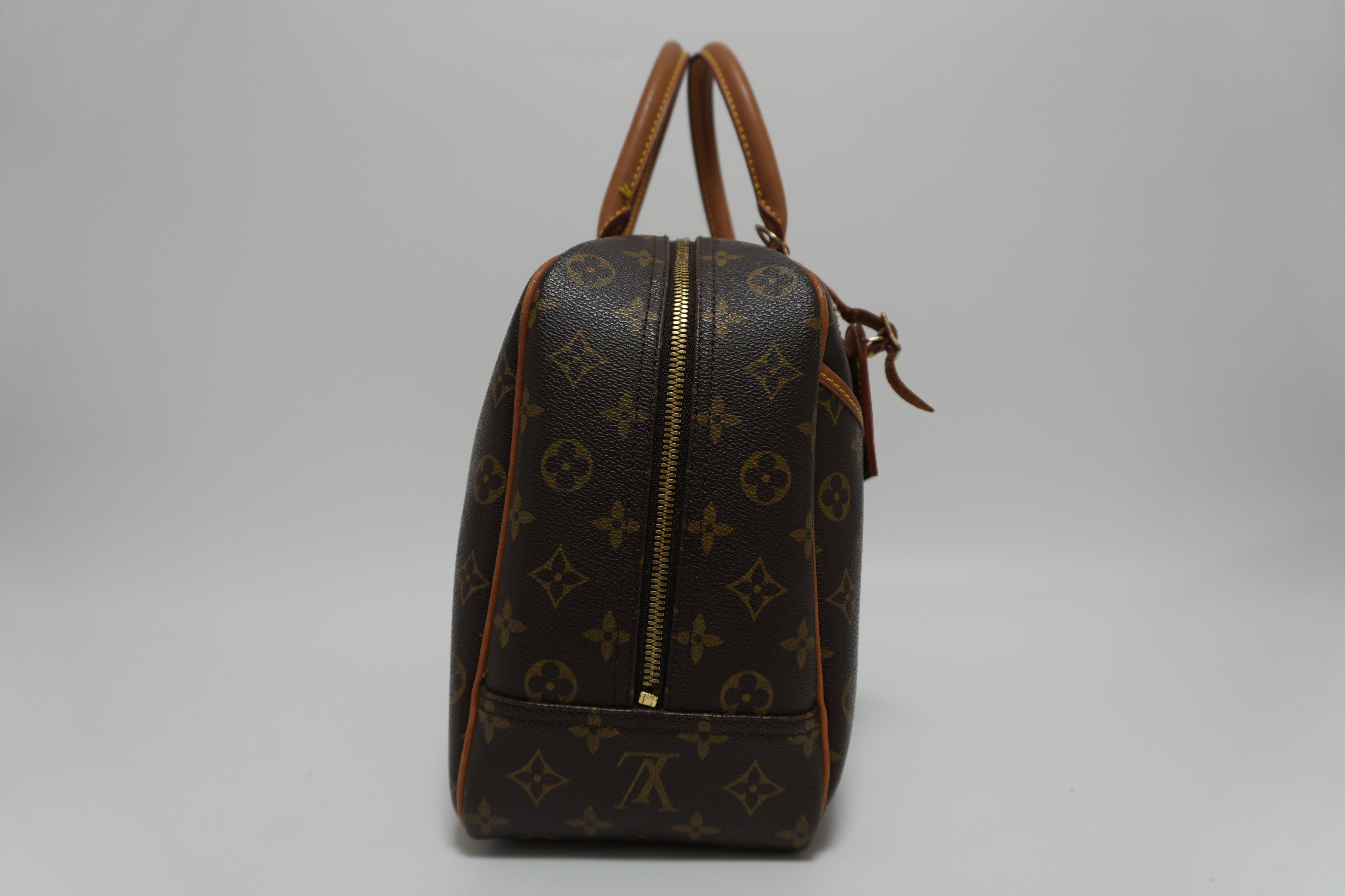 Pre-Owned Louis Vuitton Monogram Marne Shoulder Bag