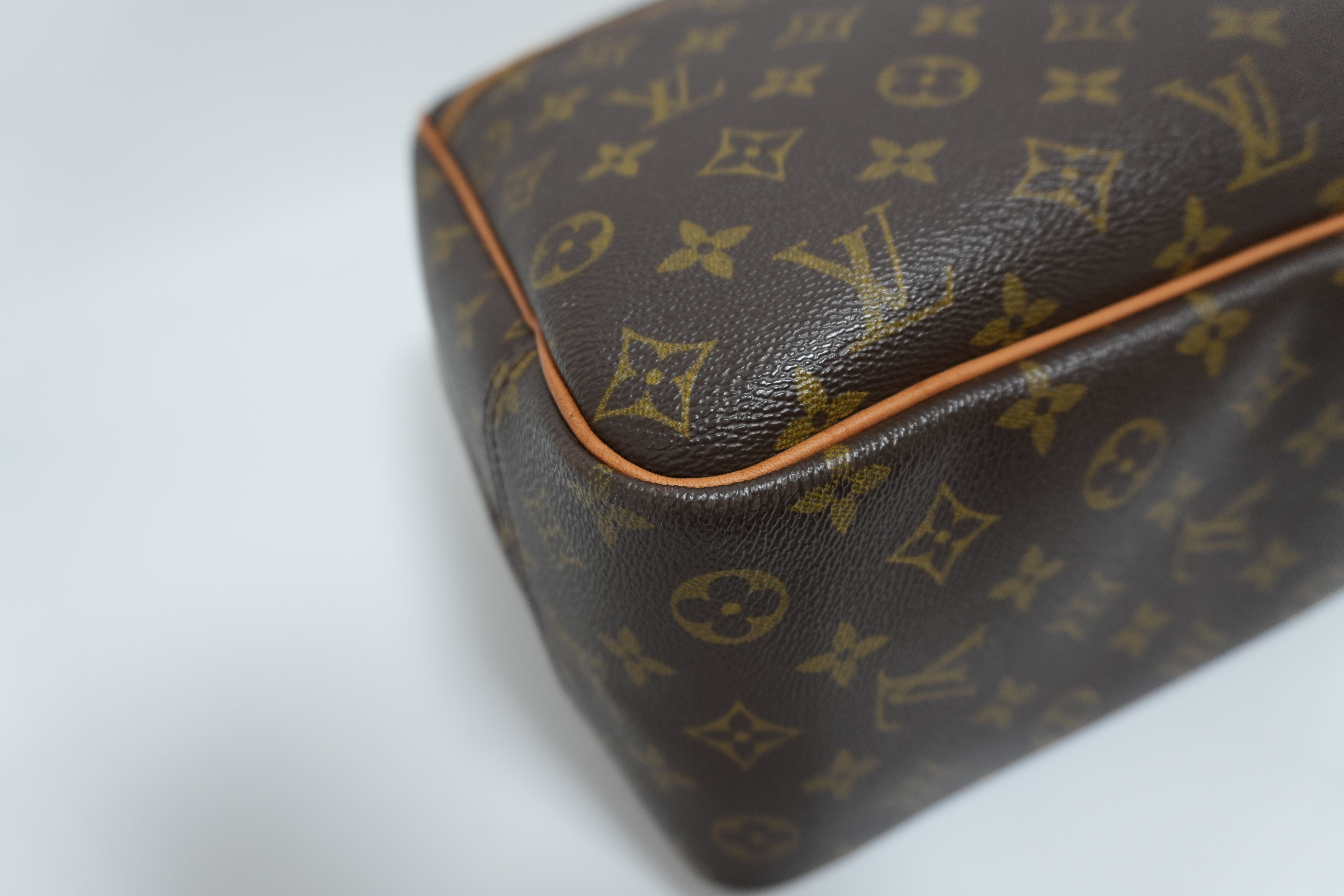 ルイヴィトン ドーヴィル ハンドバッグ 中古