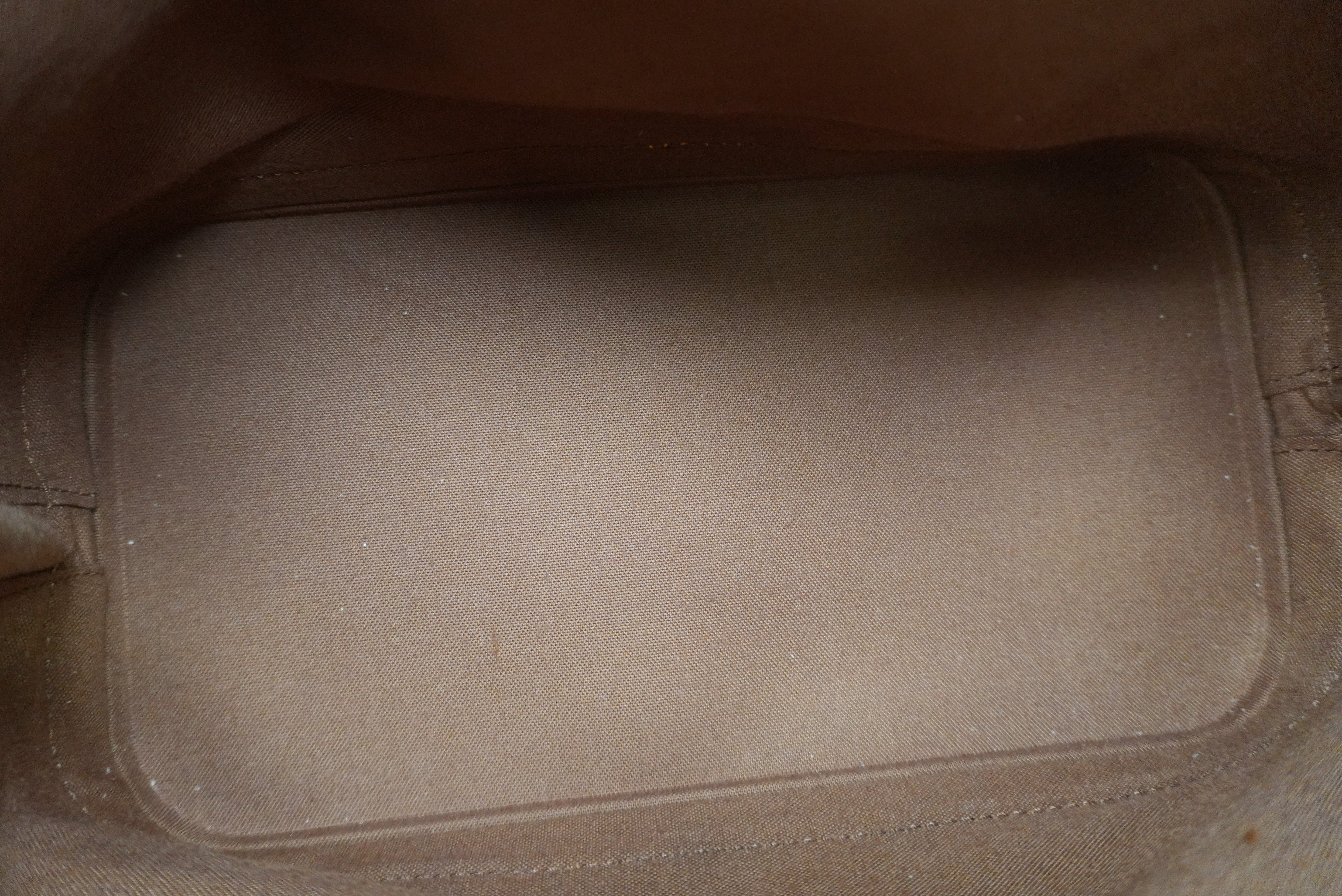 Louis Vuitton Monogram Alma Handbag Used