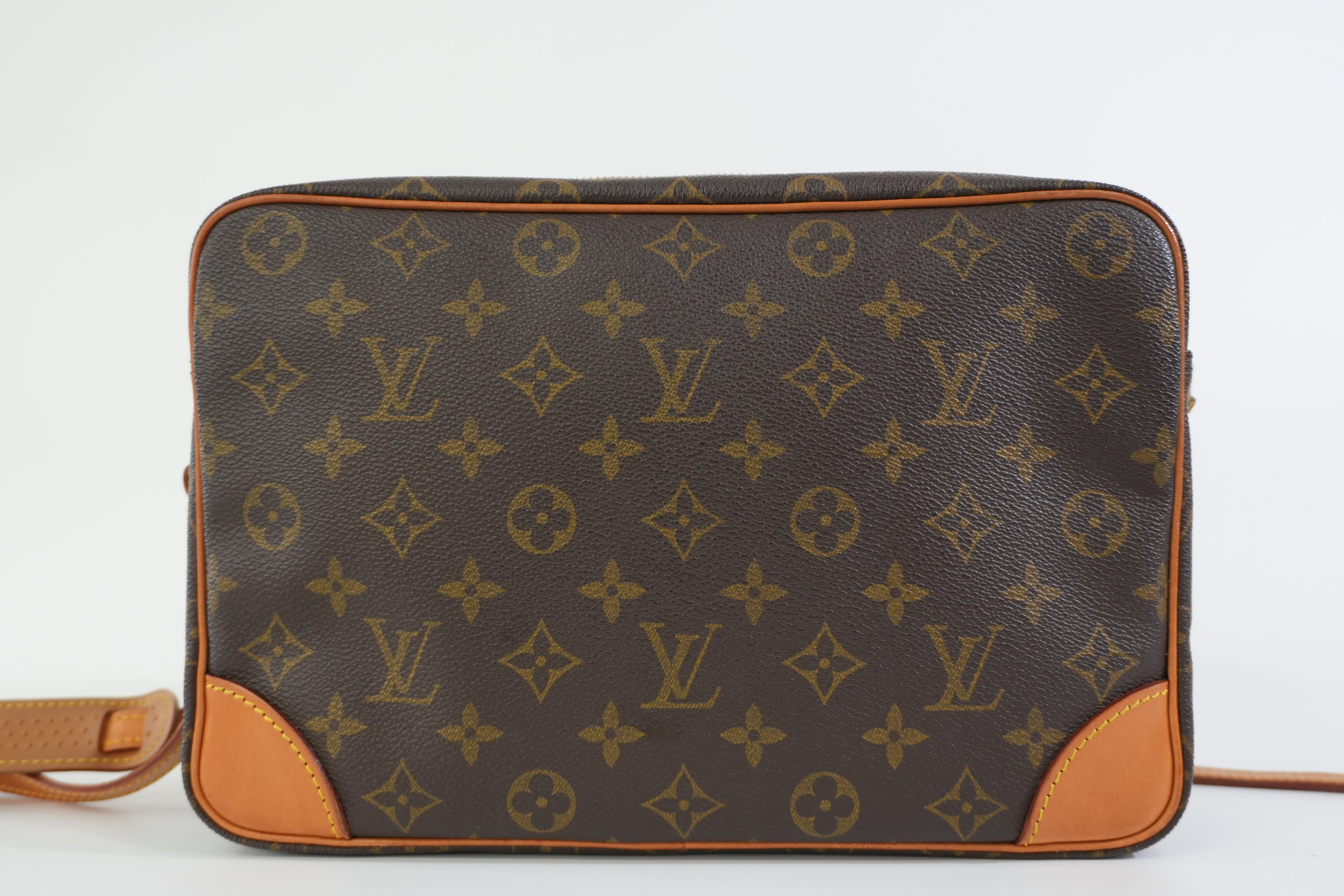 Pre-owned Louis Vuitton Monogram Trocadero GM Shoulder Bag