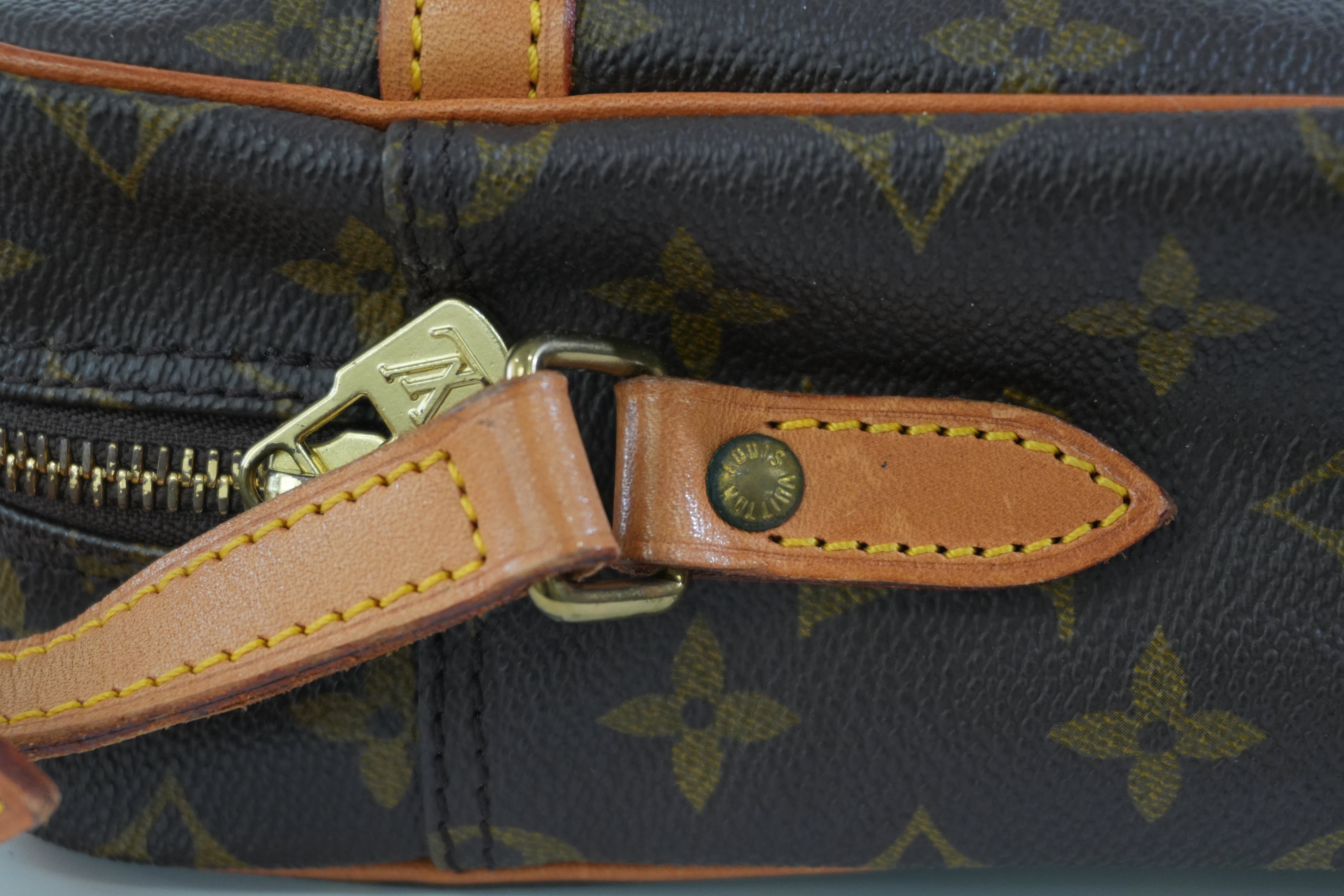 Pre-owned Louis Vuitton Monogram Trocadero GM Shoulder Bag