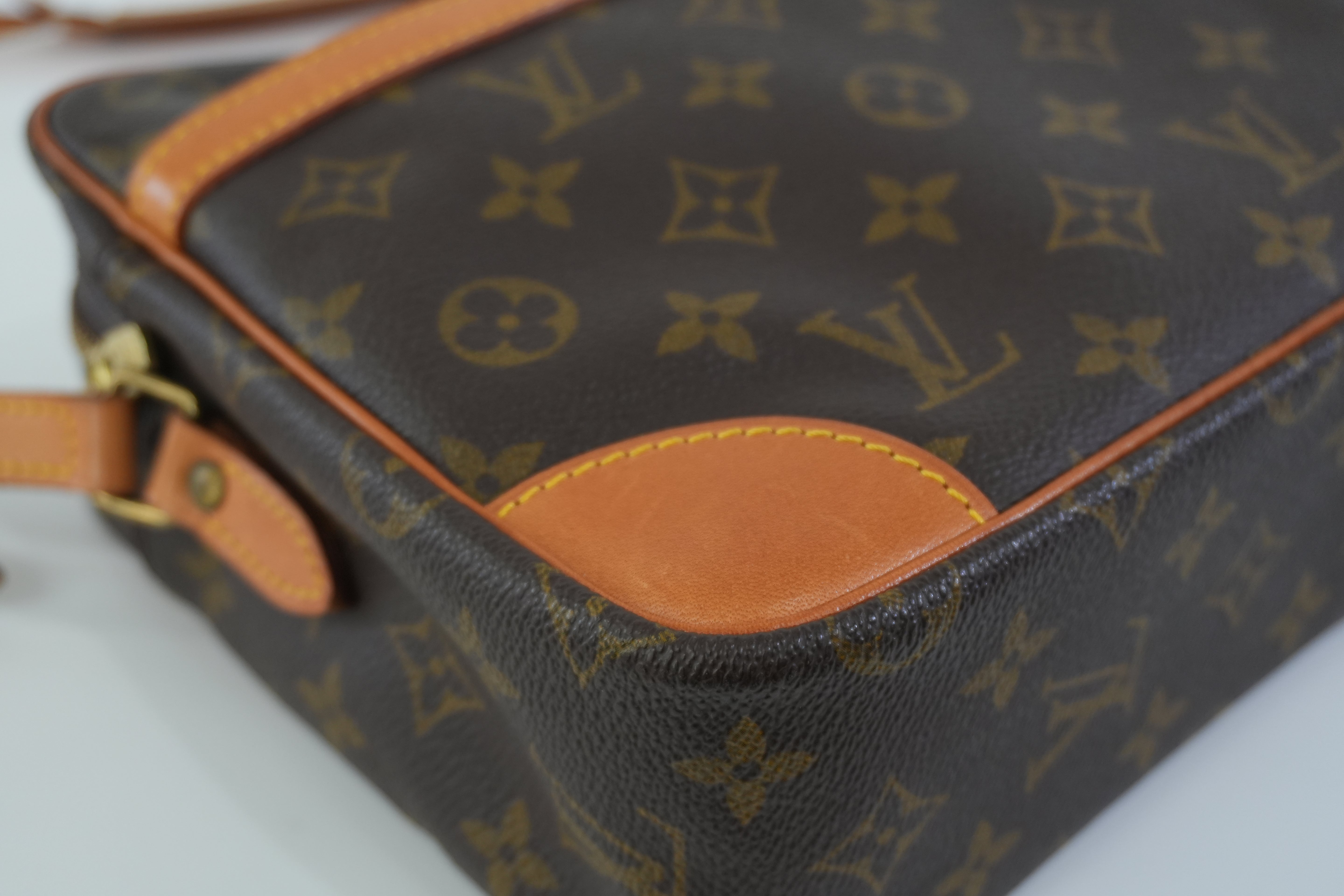 Pre-owned Louis Vuitton Monogram Trocadero GM Shoulder Bag