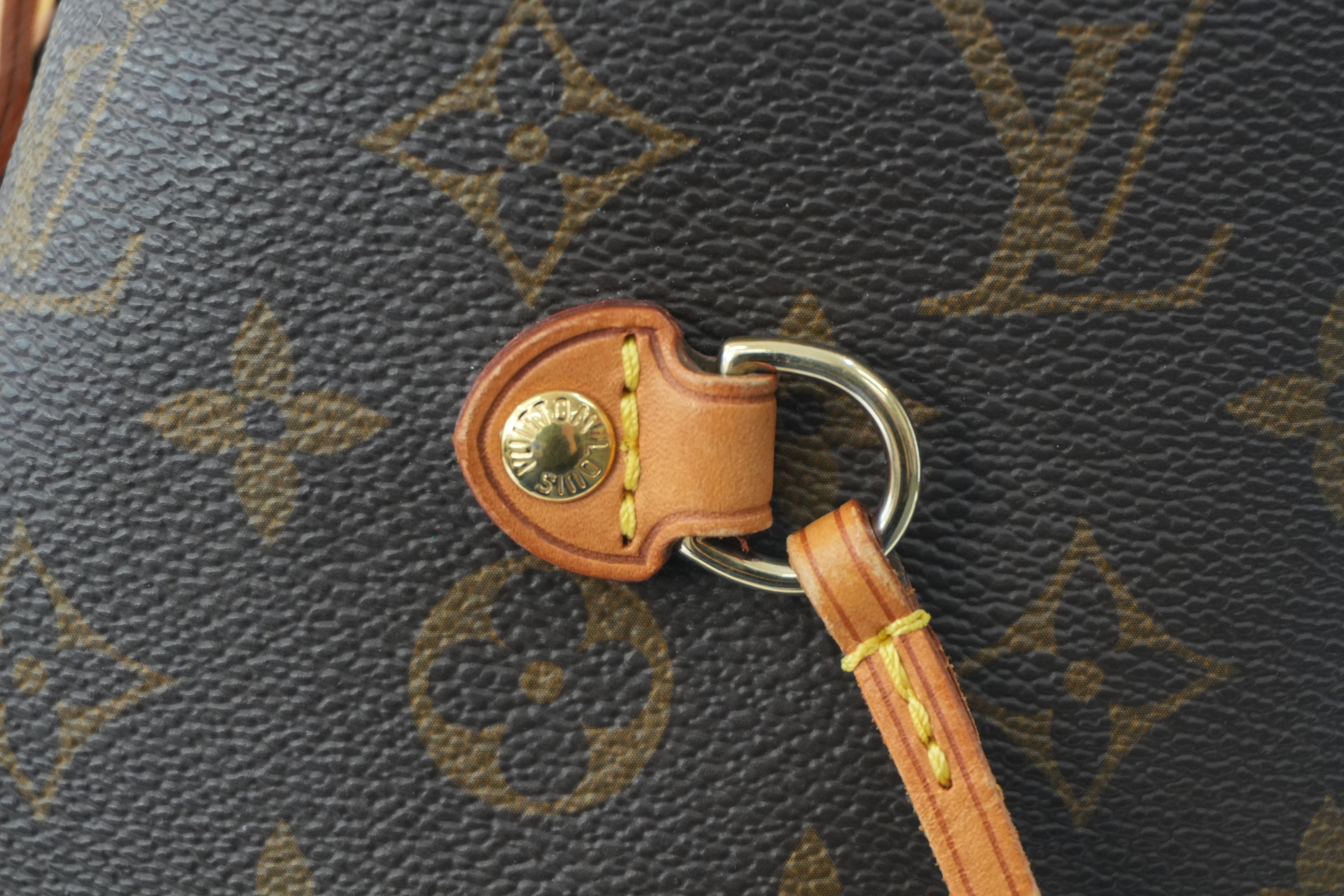 Louis Vuitton Monogram Neverfull MM Shoulder Tote Bag Used