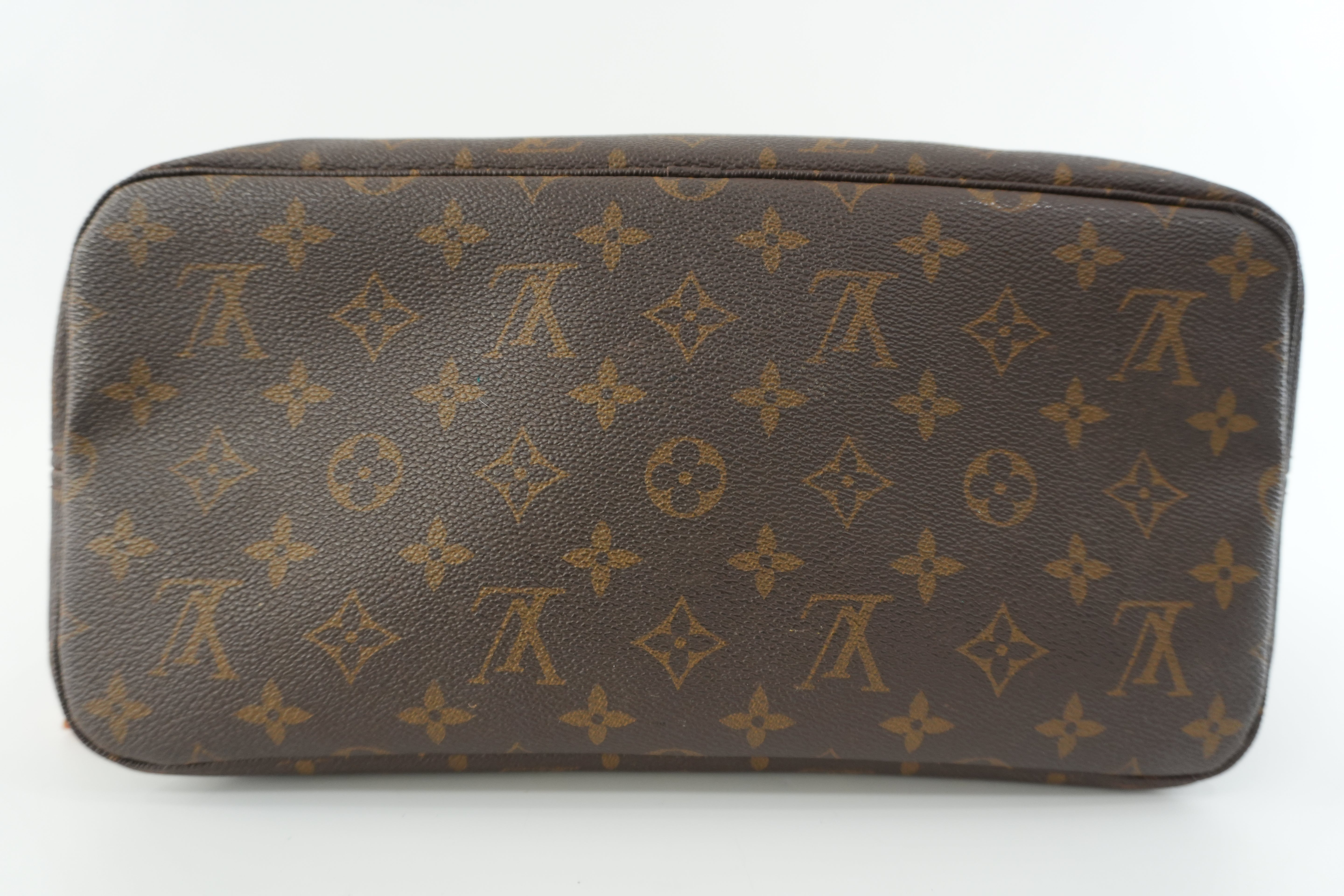 Louis Vuitton Monogram Neverfull MM Shoulder Tote Bag Used