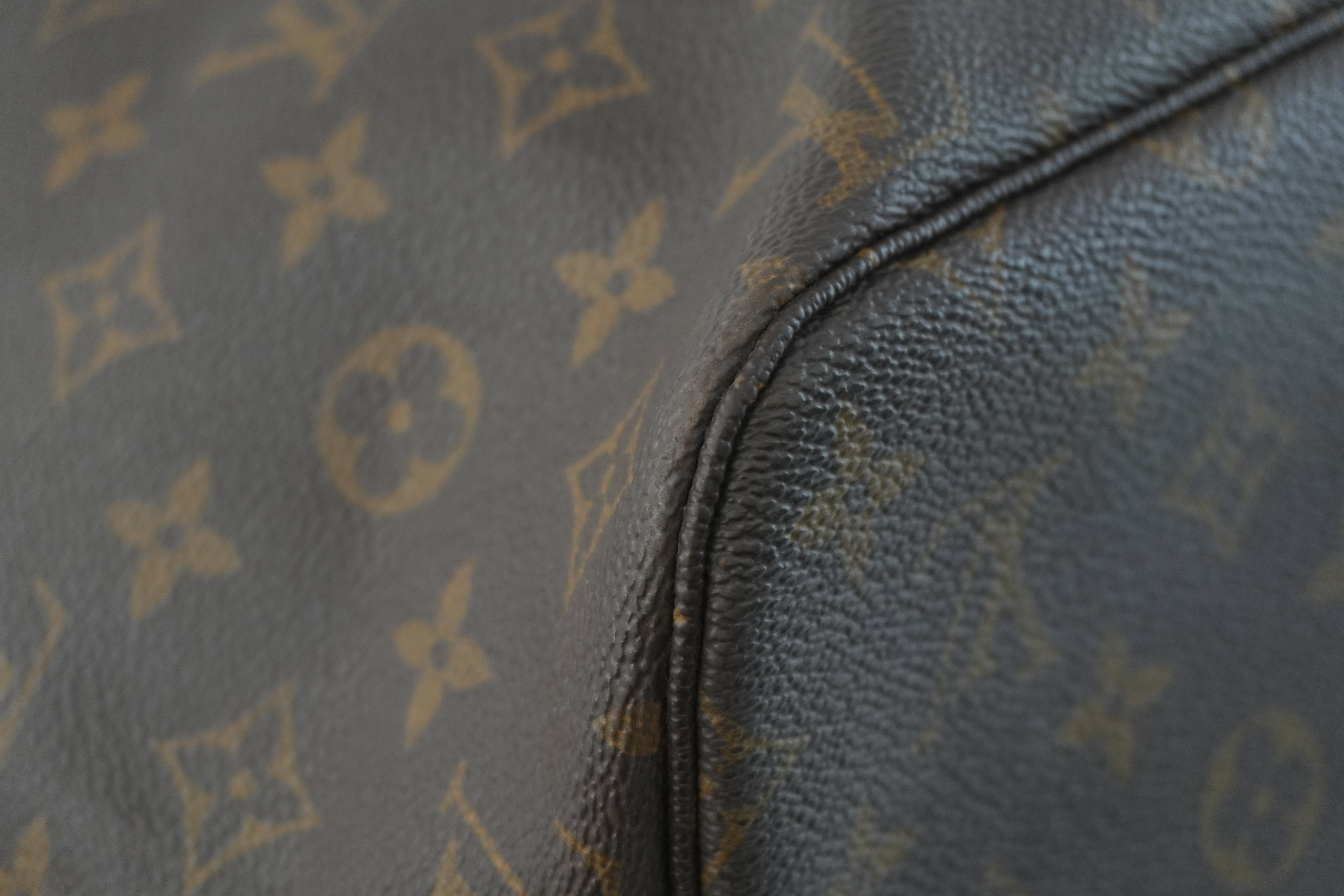 Louis Vuitton Monogram Neverfull MM Shoulder Tote Bag Used