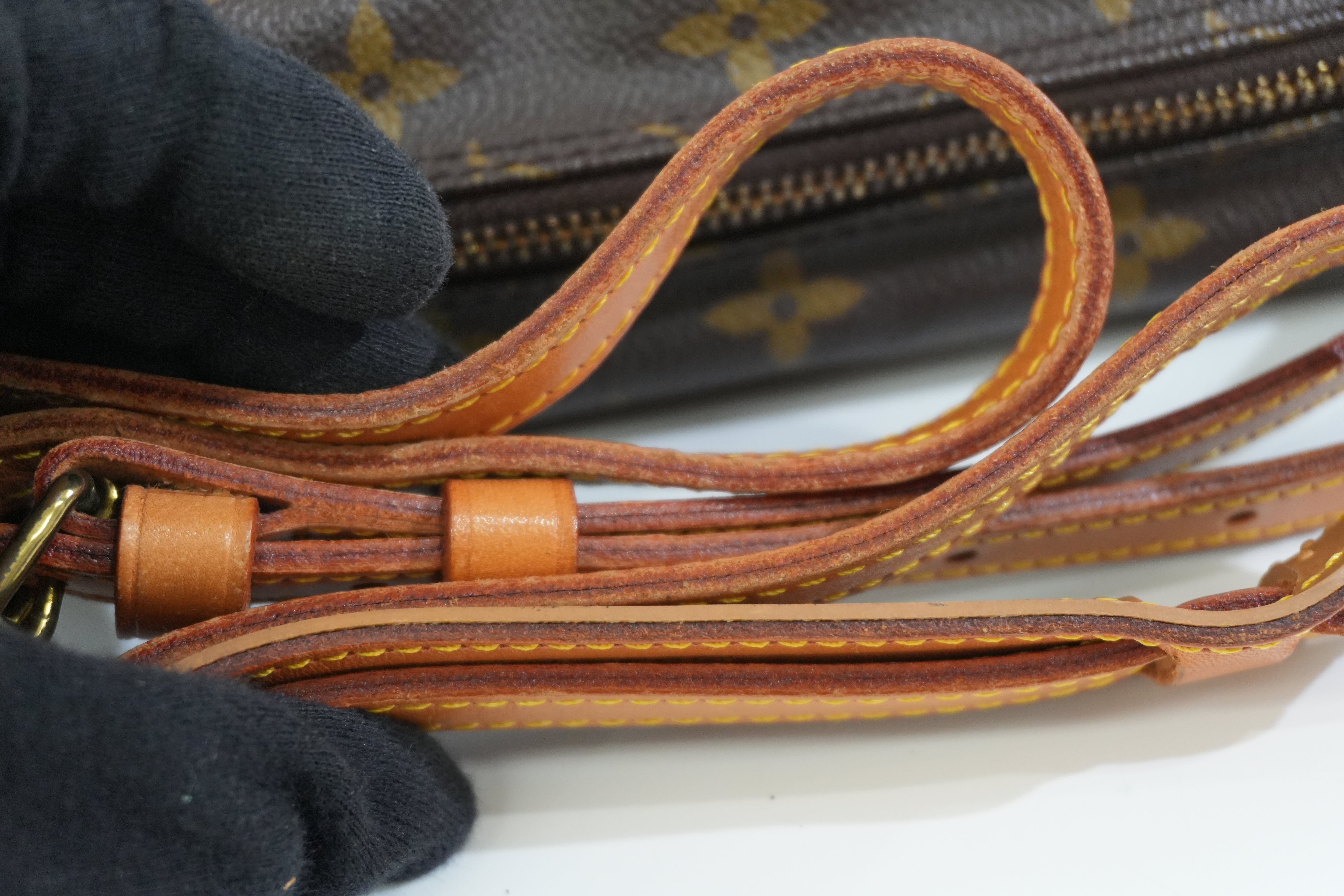 Pre-owned Louis Vuitton Monogram Trocadero GM Shoulder Bag